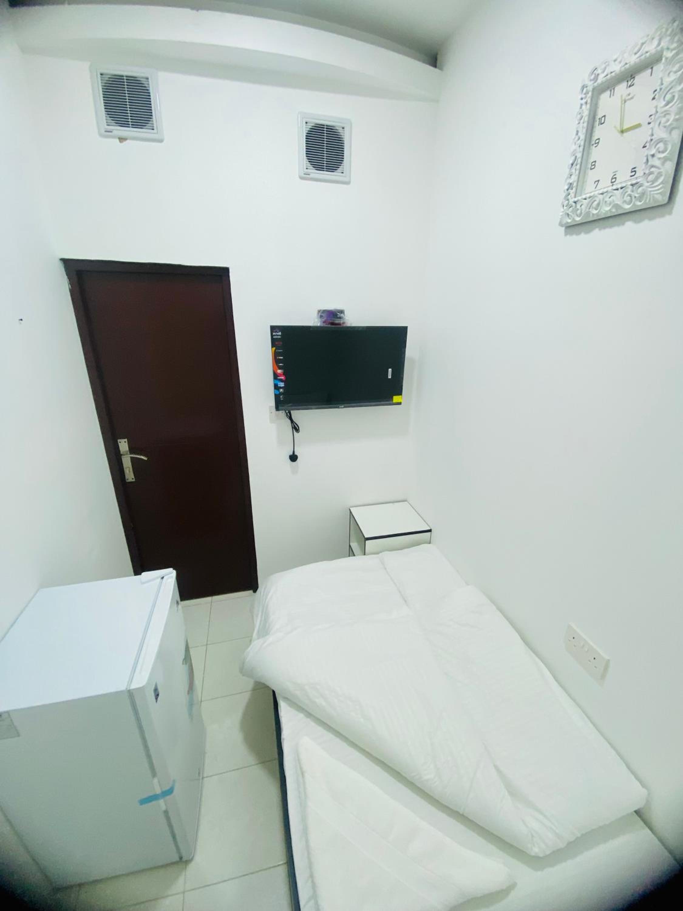 Low Priced New Residential Rooms for rent in Dubai near DAFZA Metro Station