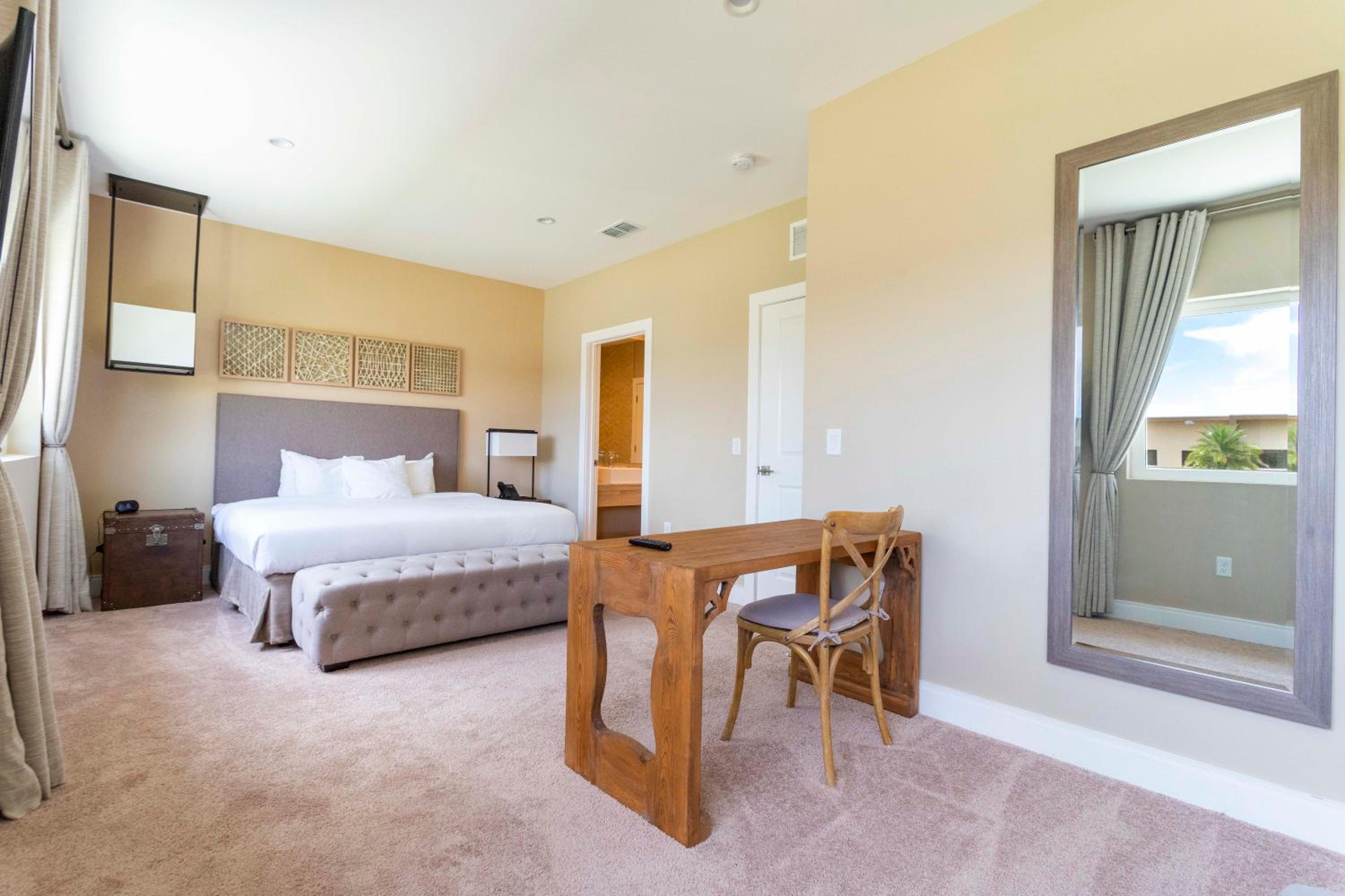 Gorgeous 4 Bd Close to Disney @ Magic Village 3092