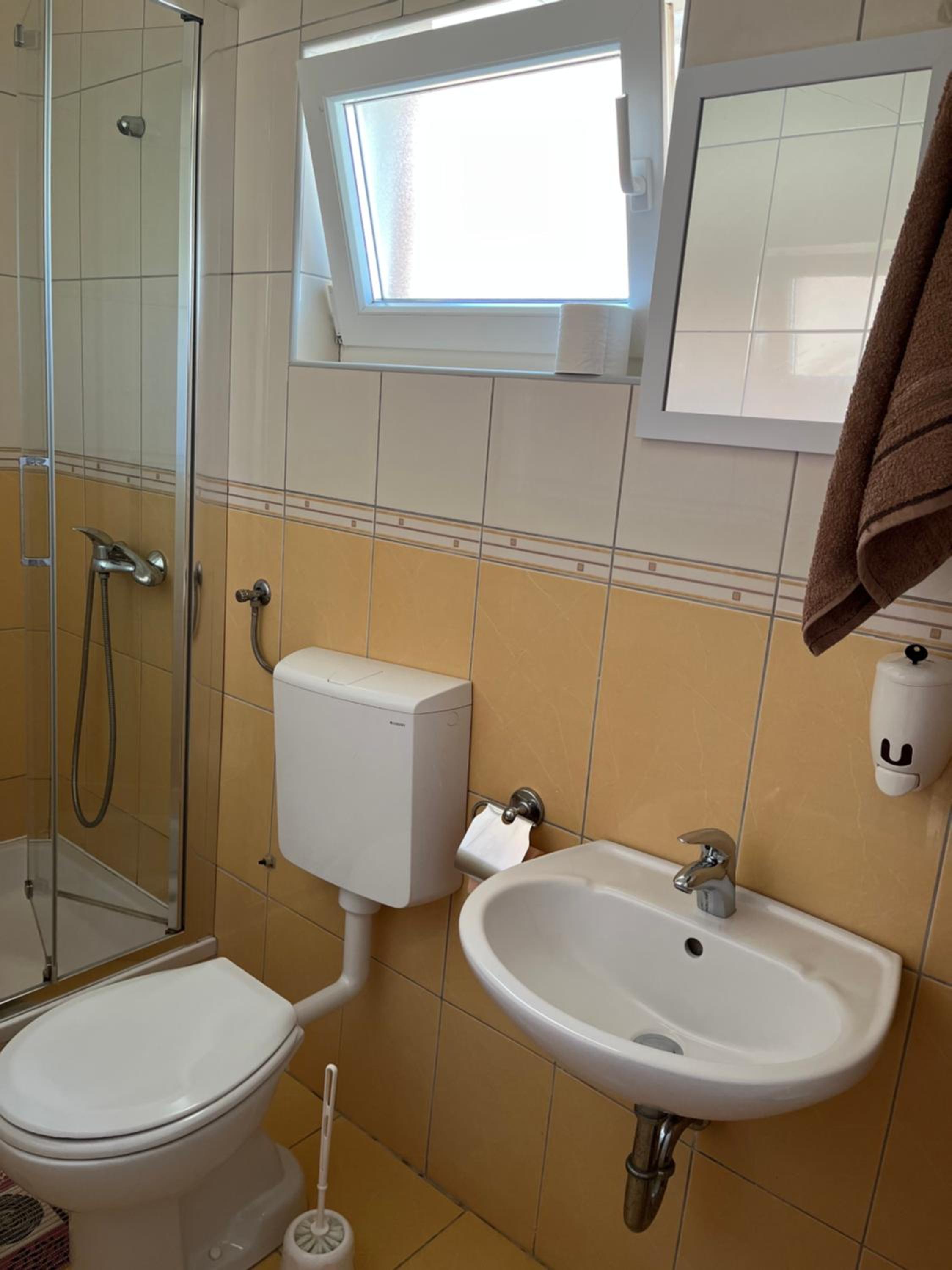 Photo 43