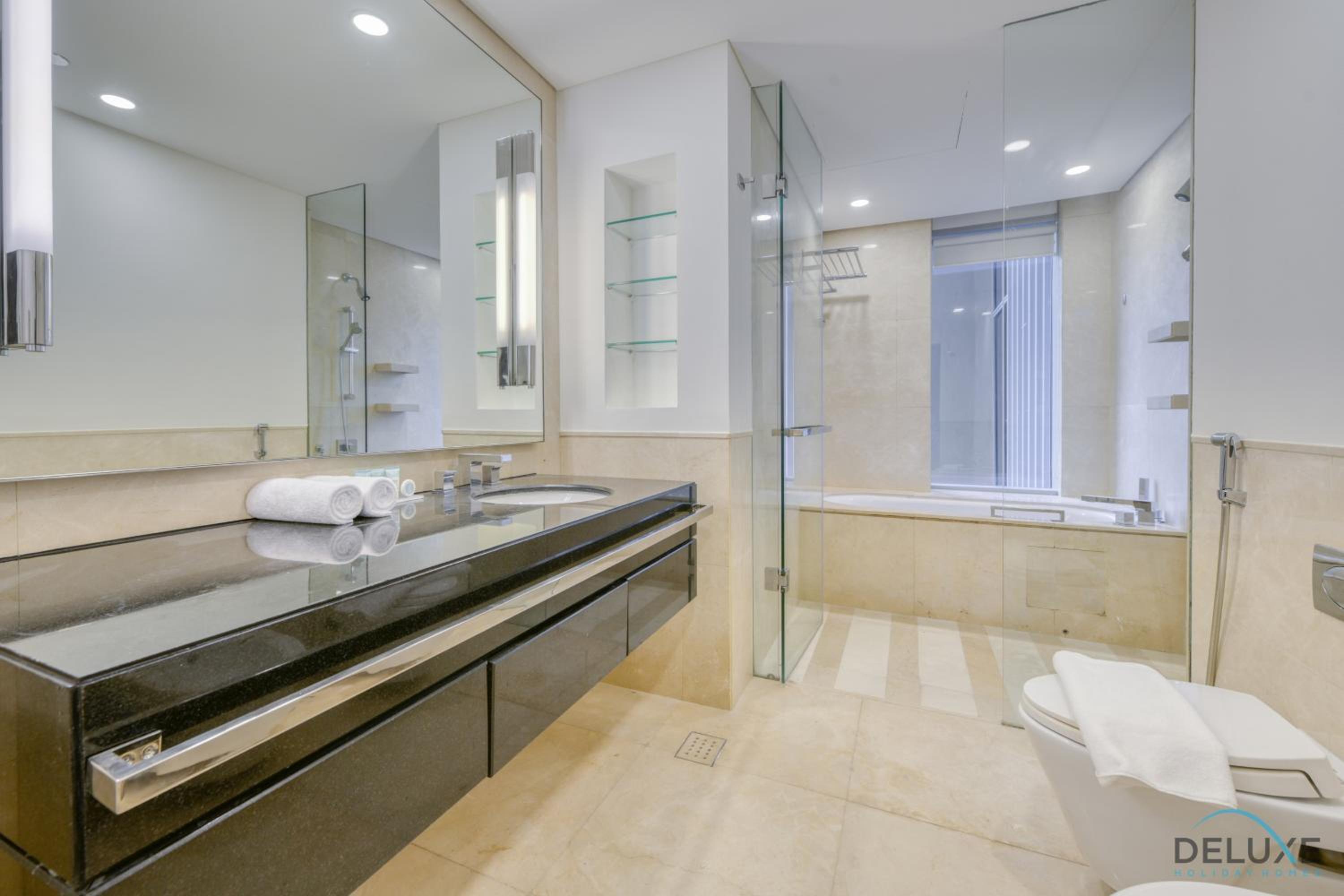 Regal Studio at The Address Residences Dubai Marina by Deluxe Holiday Homes