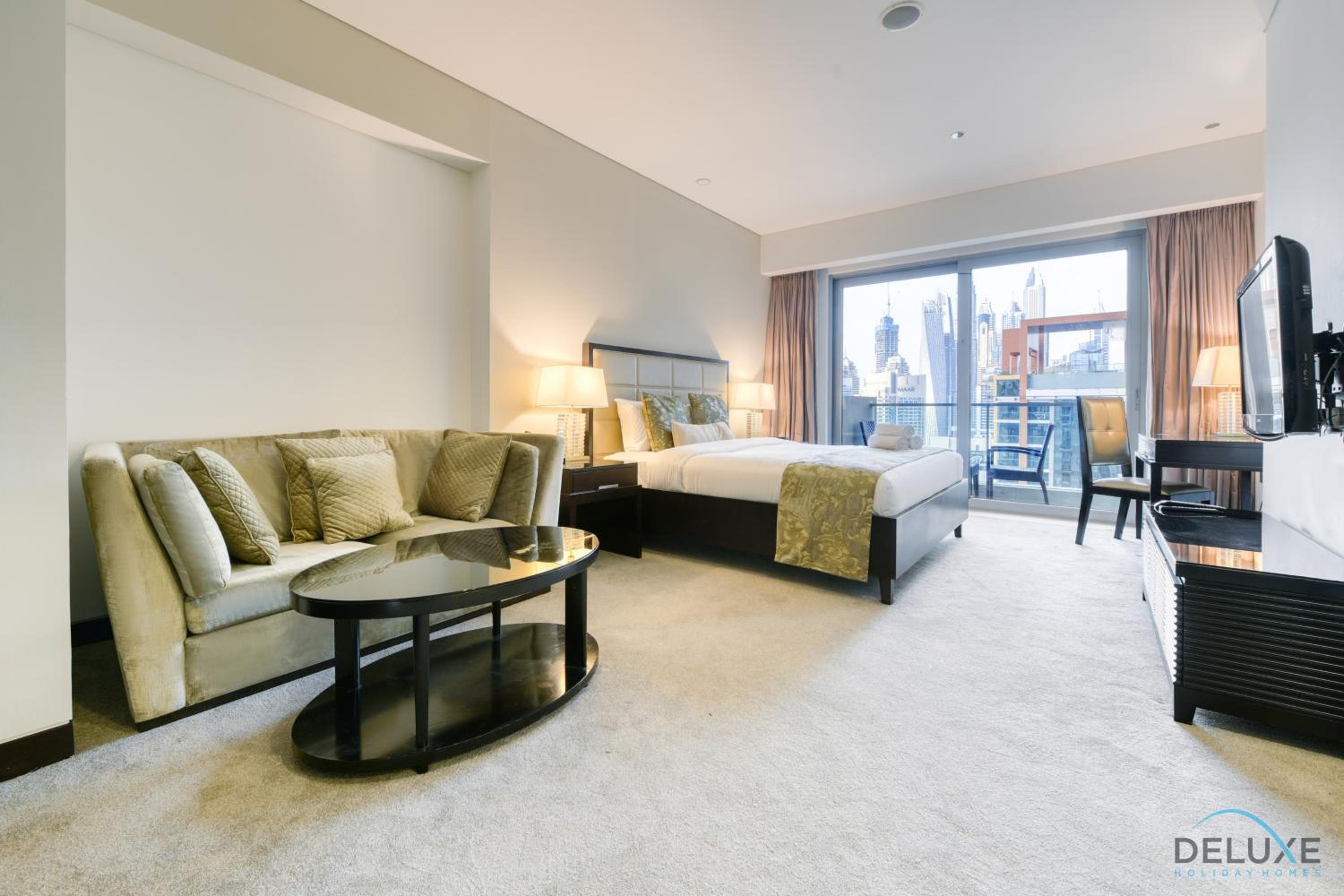 Regal Studio at The Address Residences Dubai Marina by Deluxe Holiday Homes photo 4