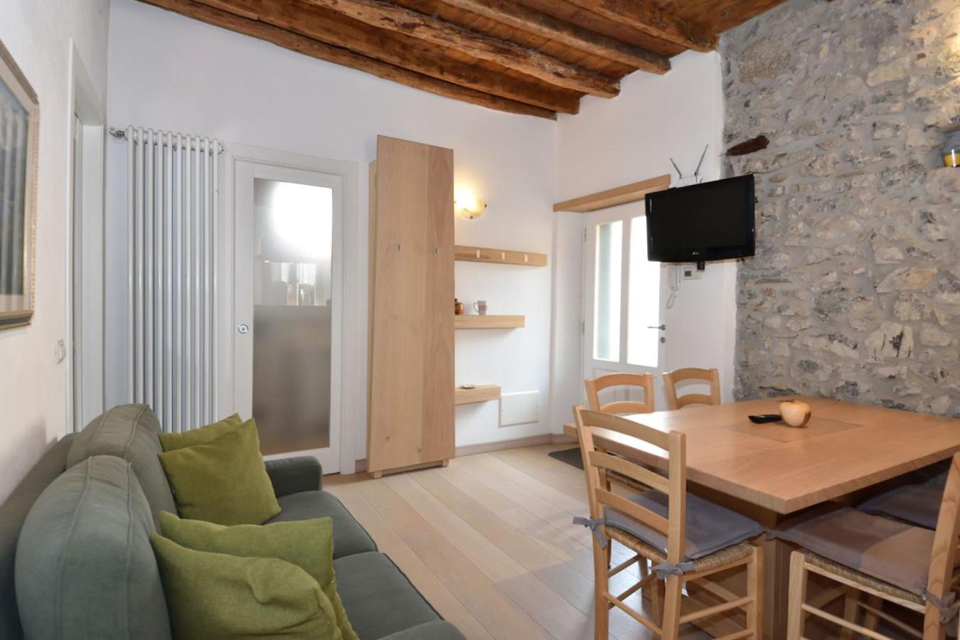 Bellagio Countryside Apartment