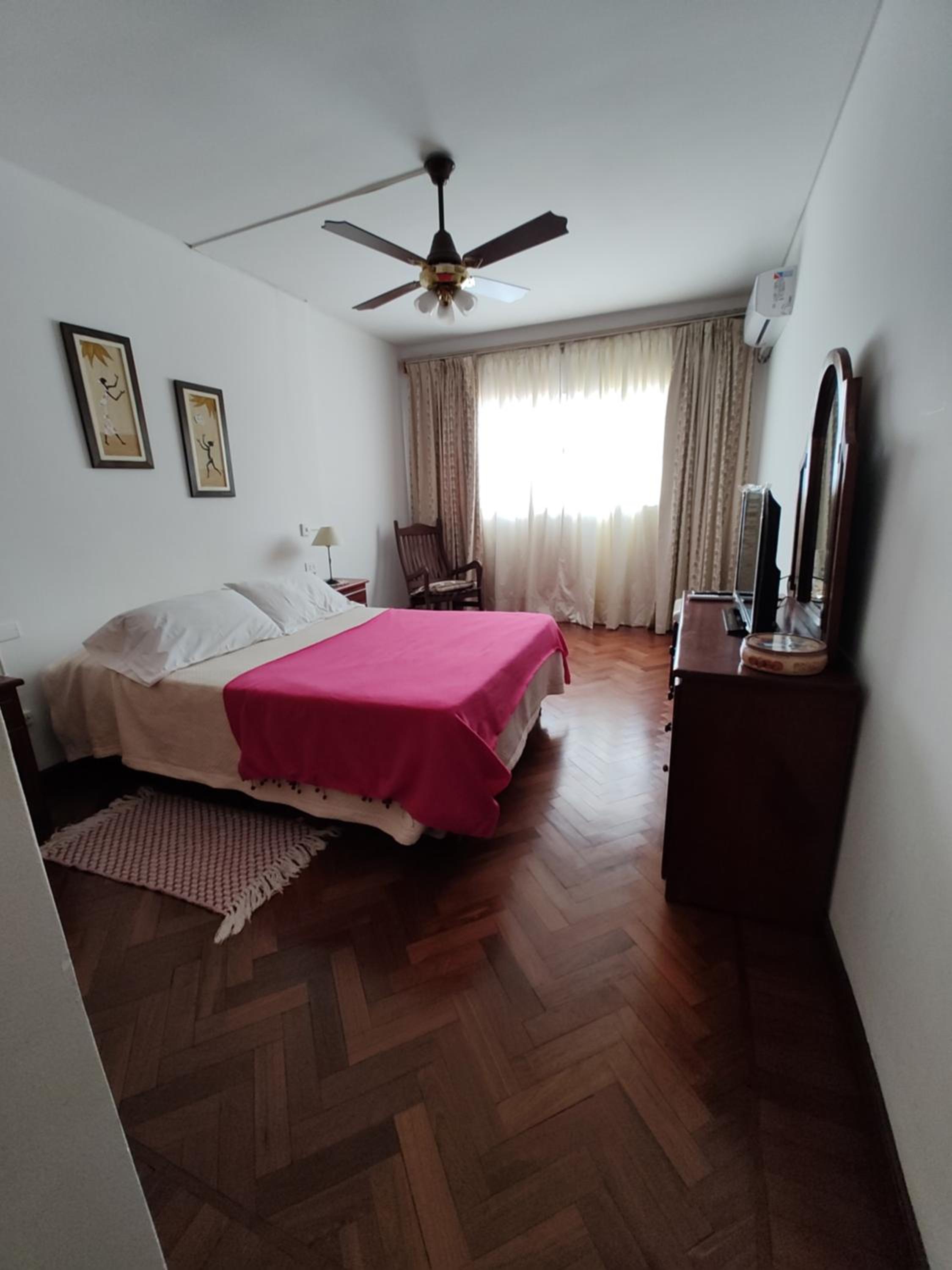 DEPARTAMENTO EN MICROCENTRO CON COCHERA