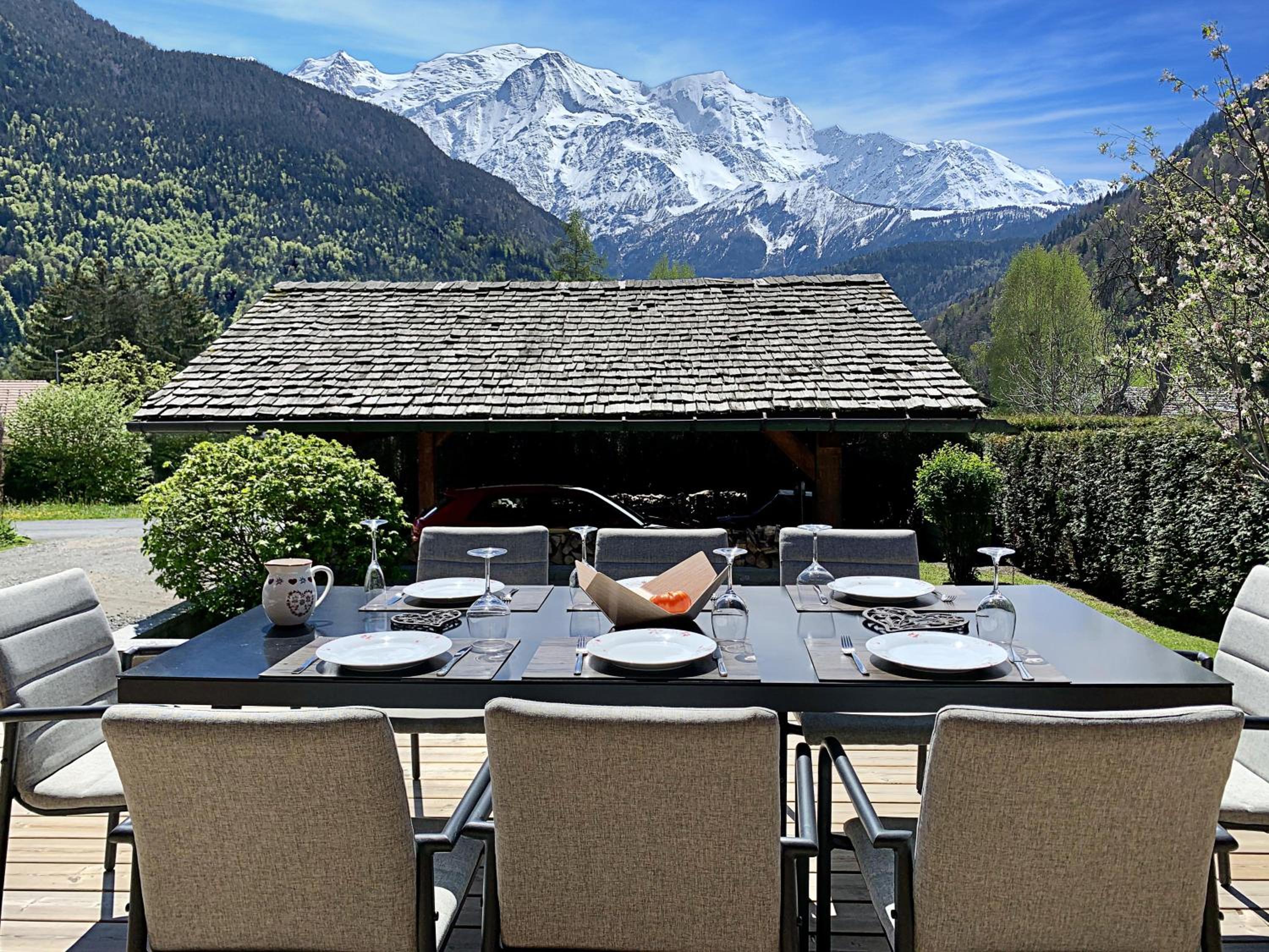 Alpen Lounge view 5