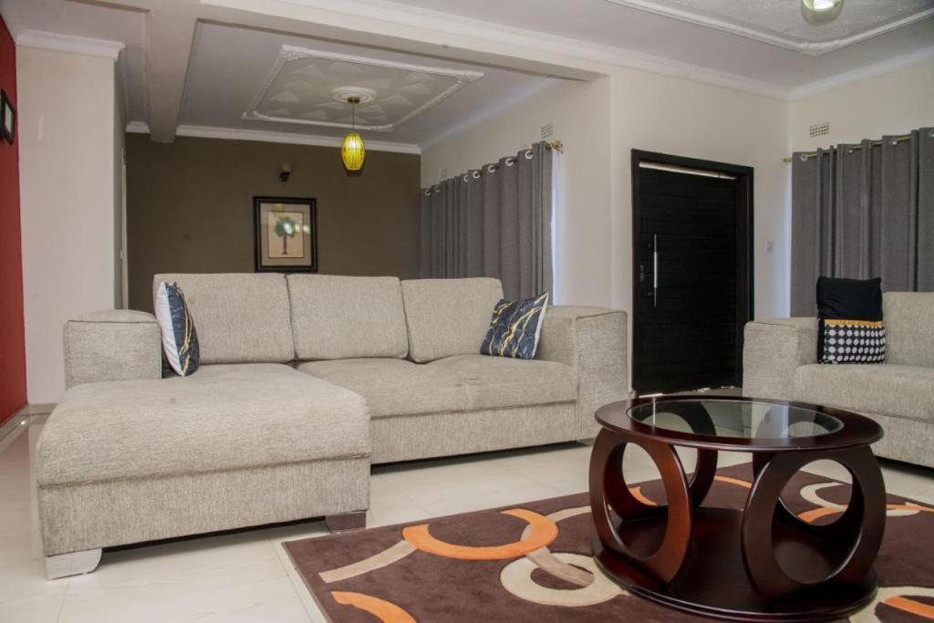 Royal Suites Apartments