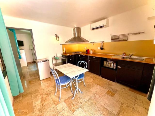 Annexe Bastide du Paradou view 3