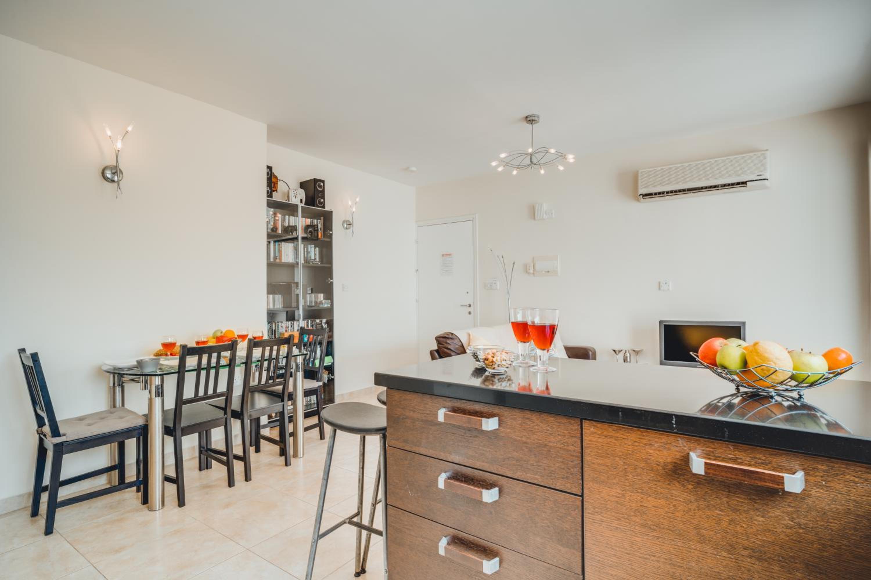Apartment White Rose