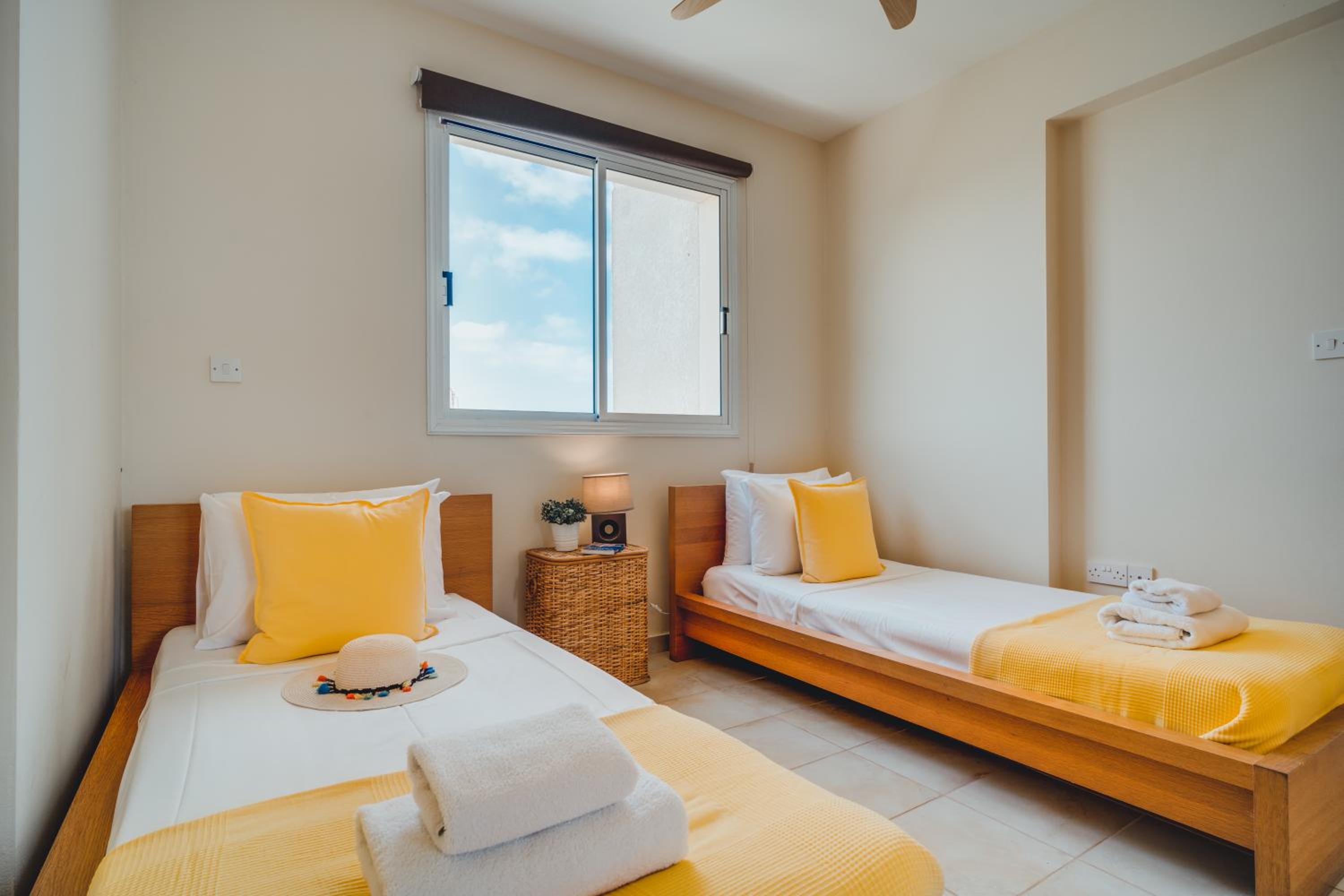 Apartment White Rose