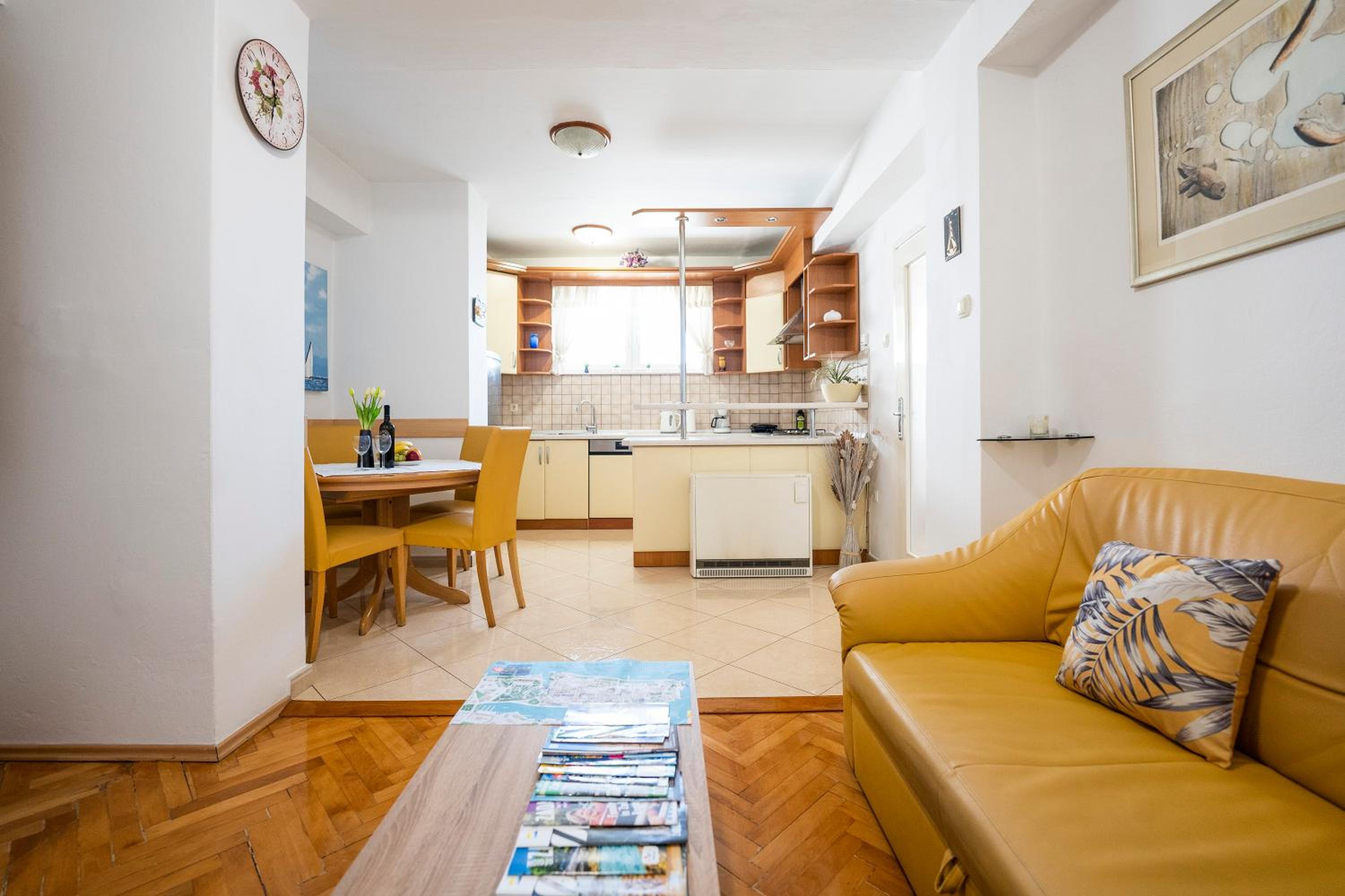 Apartment Suzy view 2