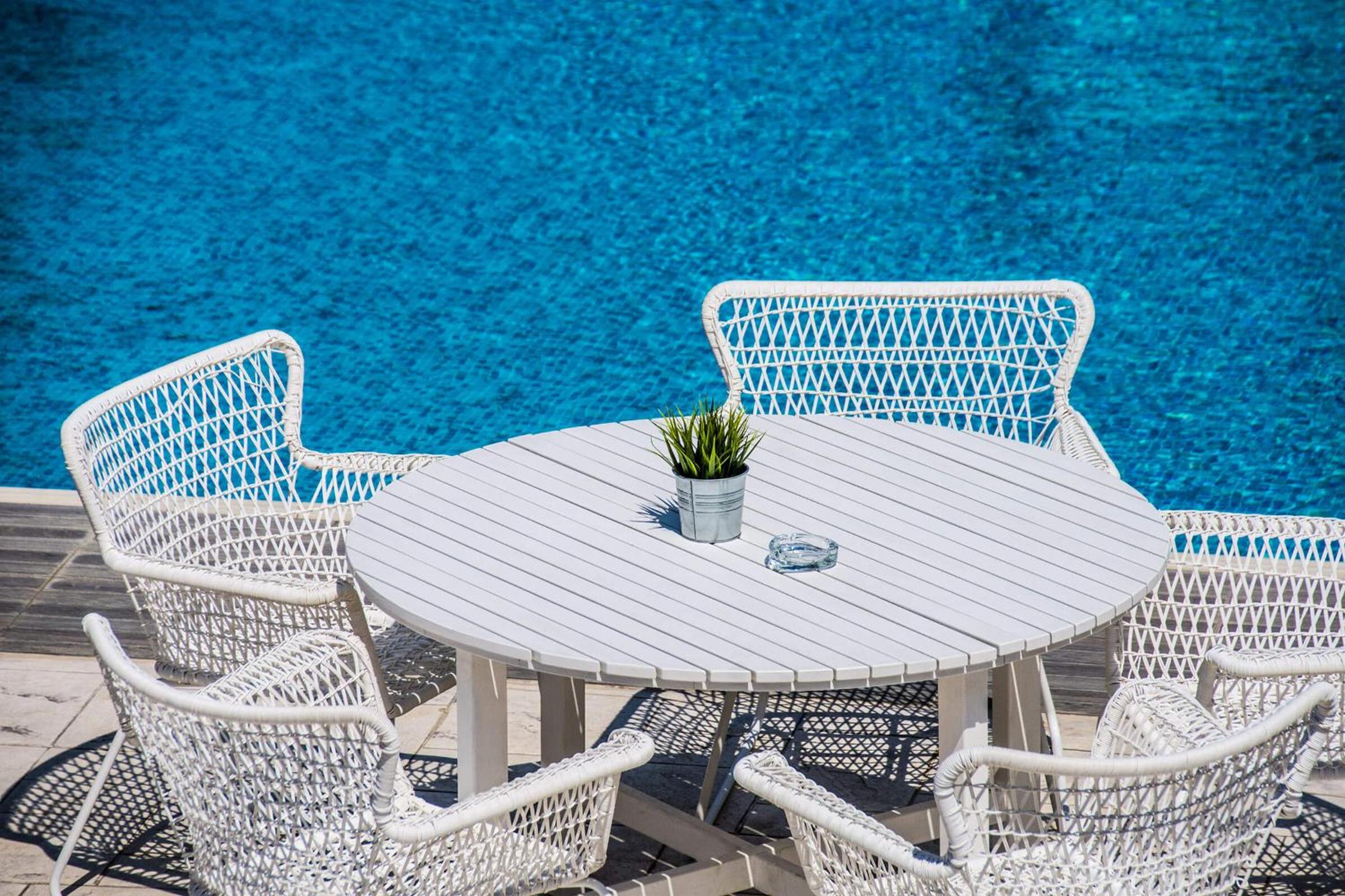Philoxenia Suites