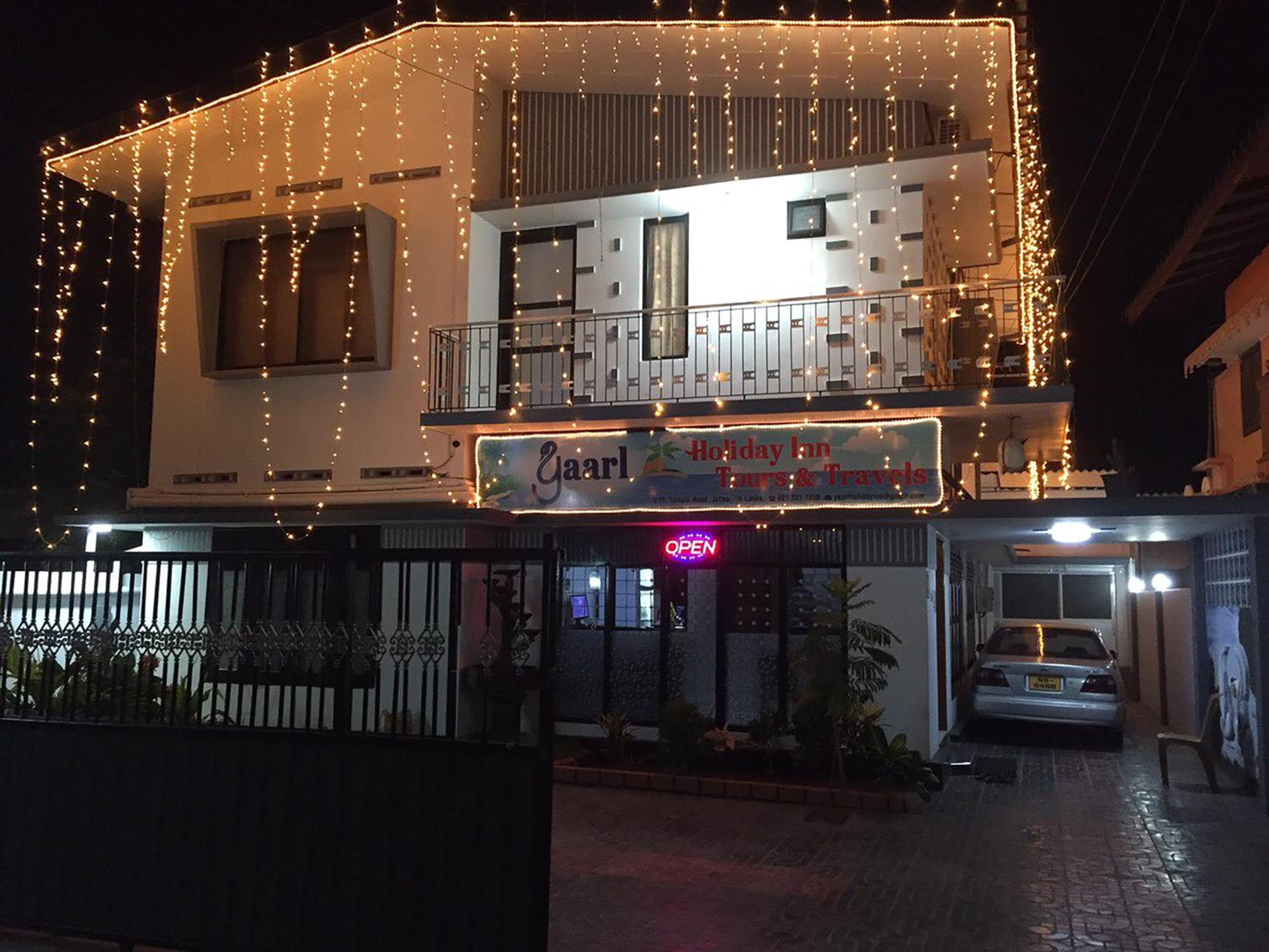 Yaarl Holiday