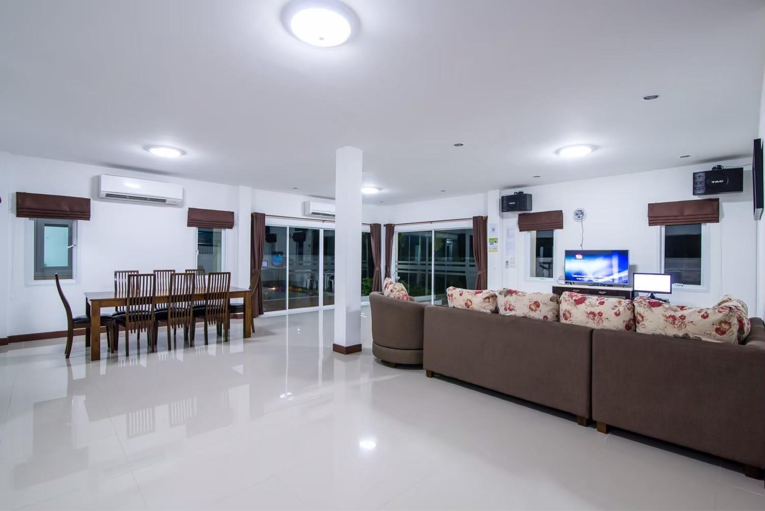 The Legacy Huahin Pool Villa