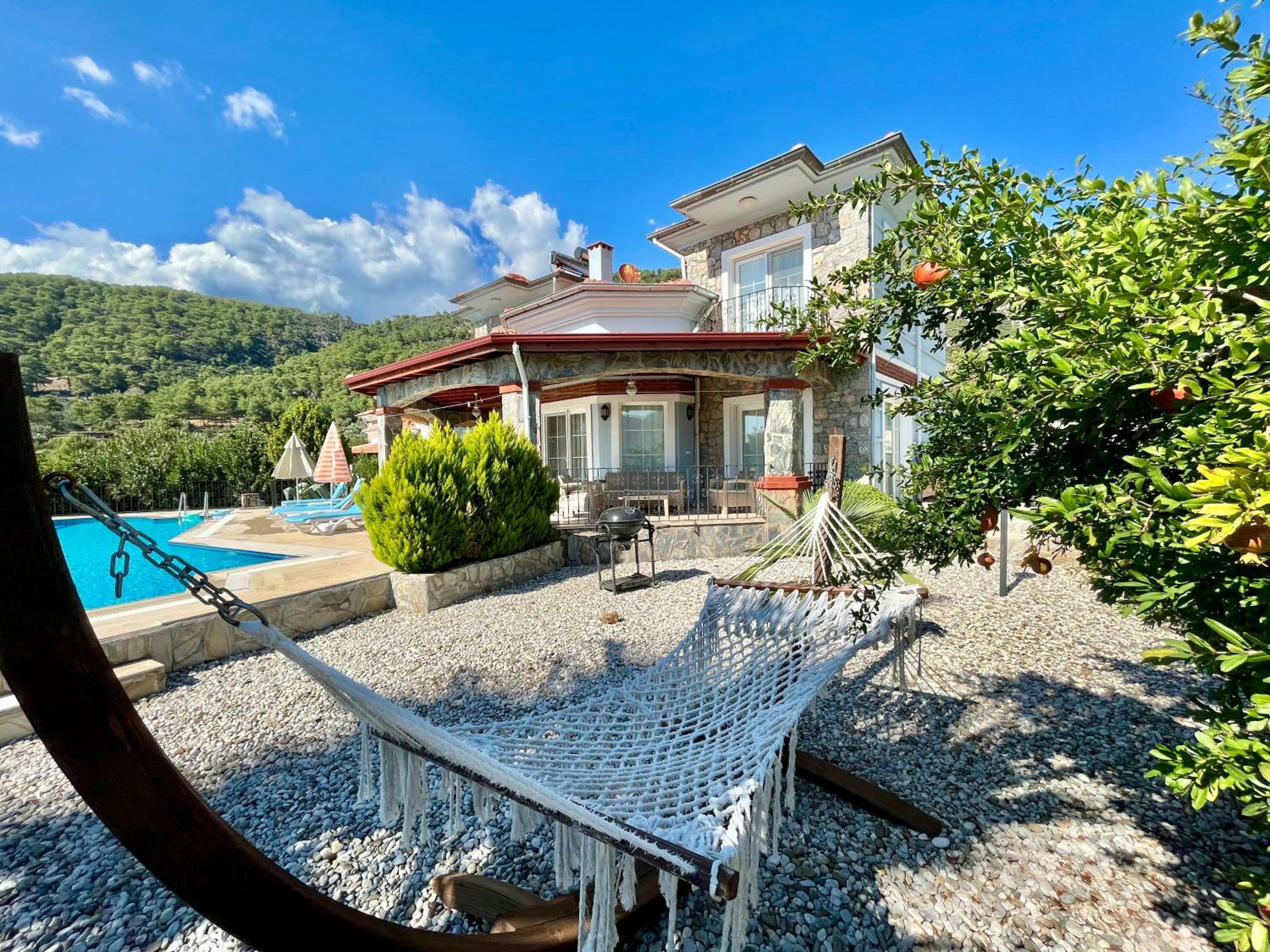 4 Bedroom - 3 Bathroom - 8 Person, Private Pool - Private 1000m2 Garden, DETACHED Villas, Unlimited WiFi - Free Parking — photo 4