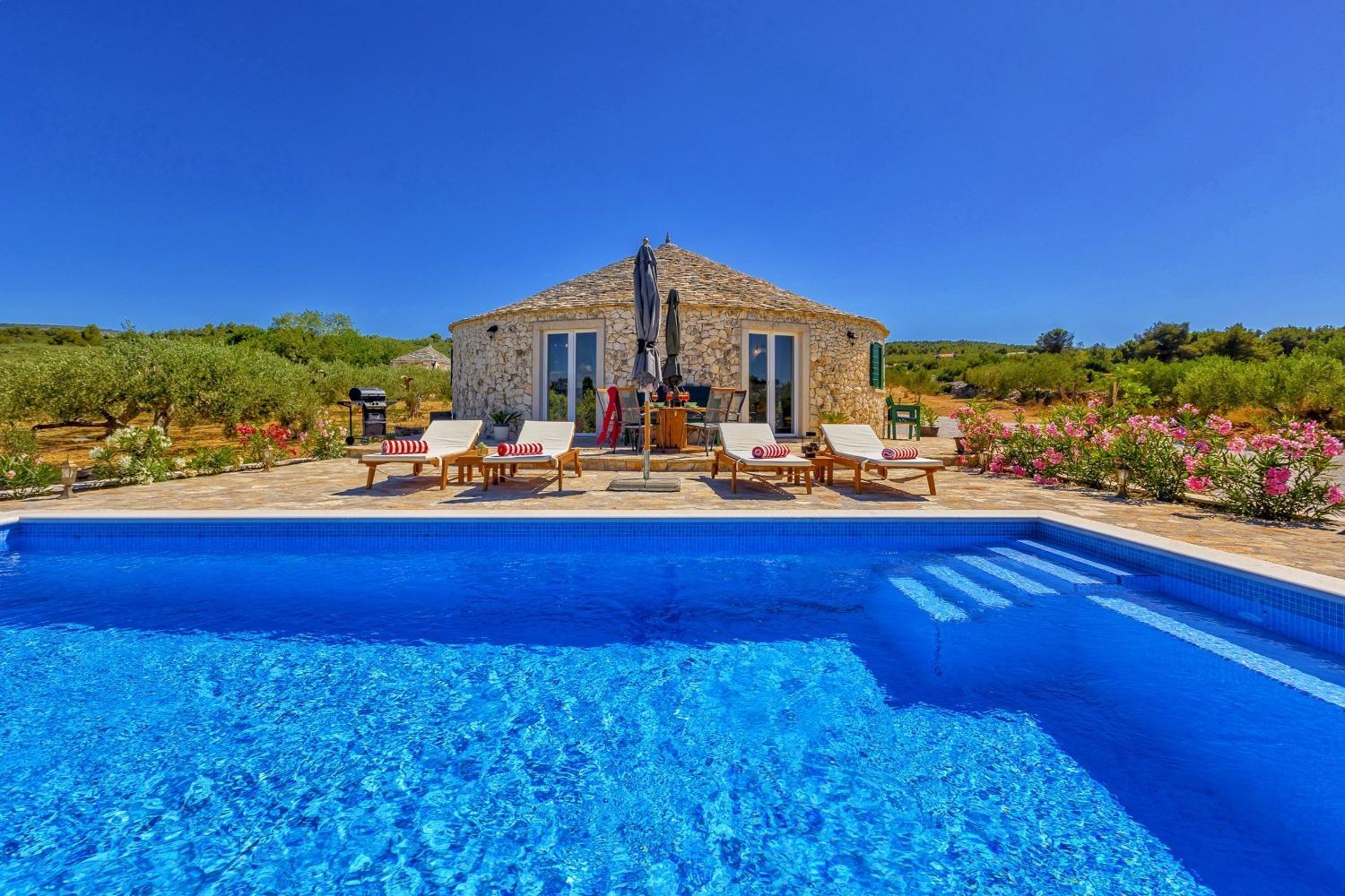 Home Mindful escape-luxury resort