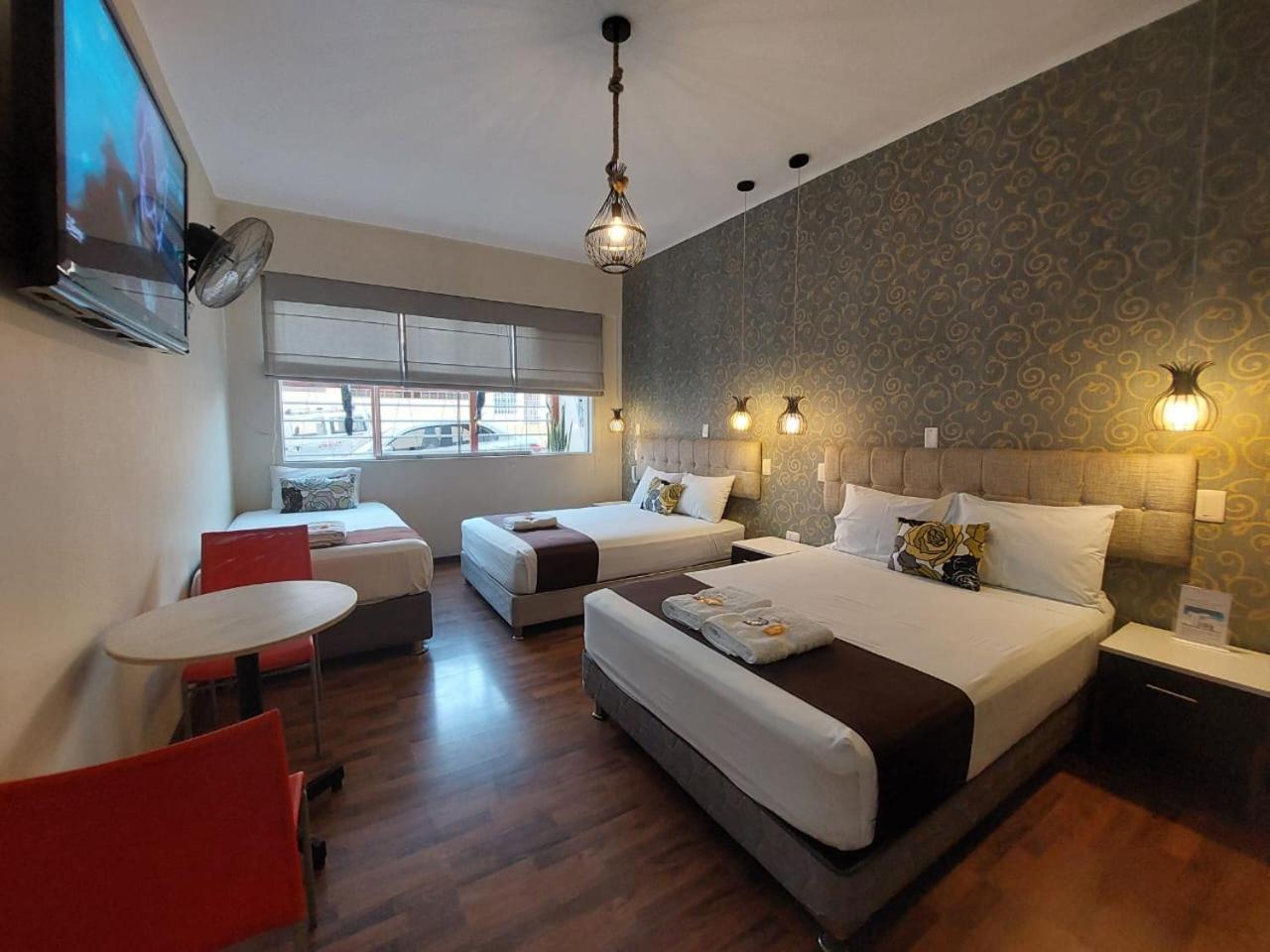 Hostal Atenea