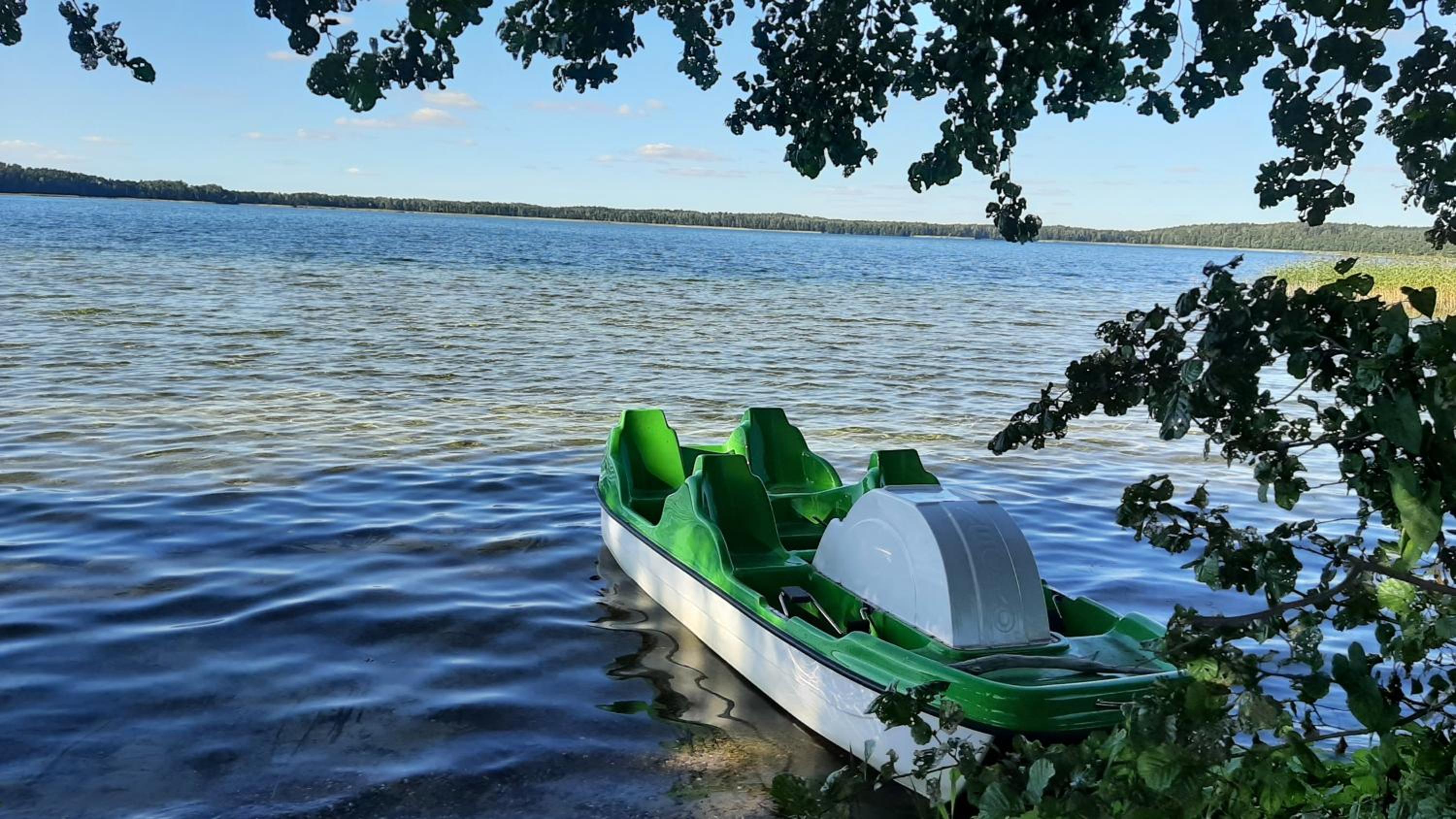 DOMKI NAD ŁOWISKIEM view 4