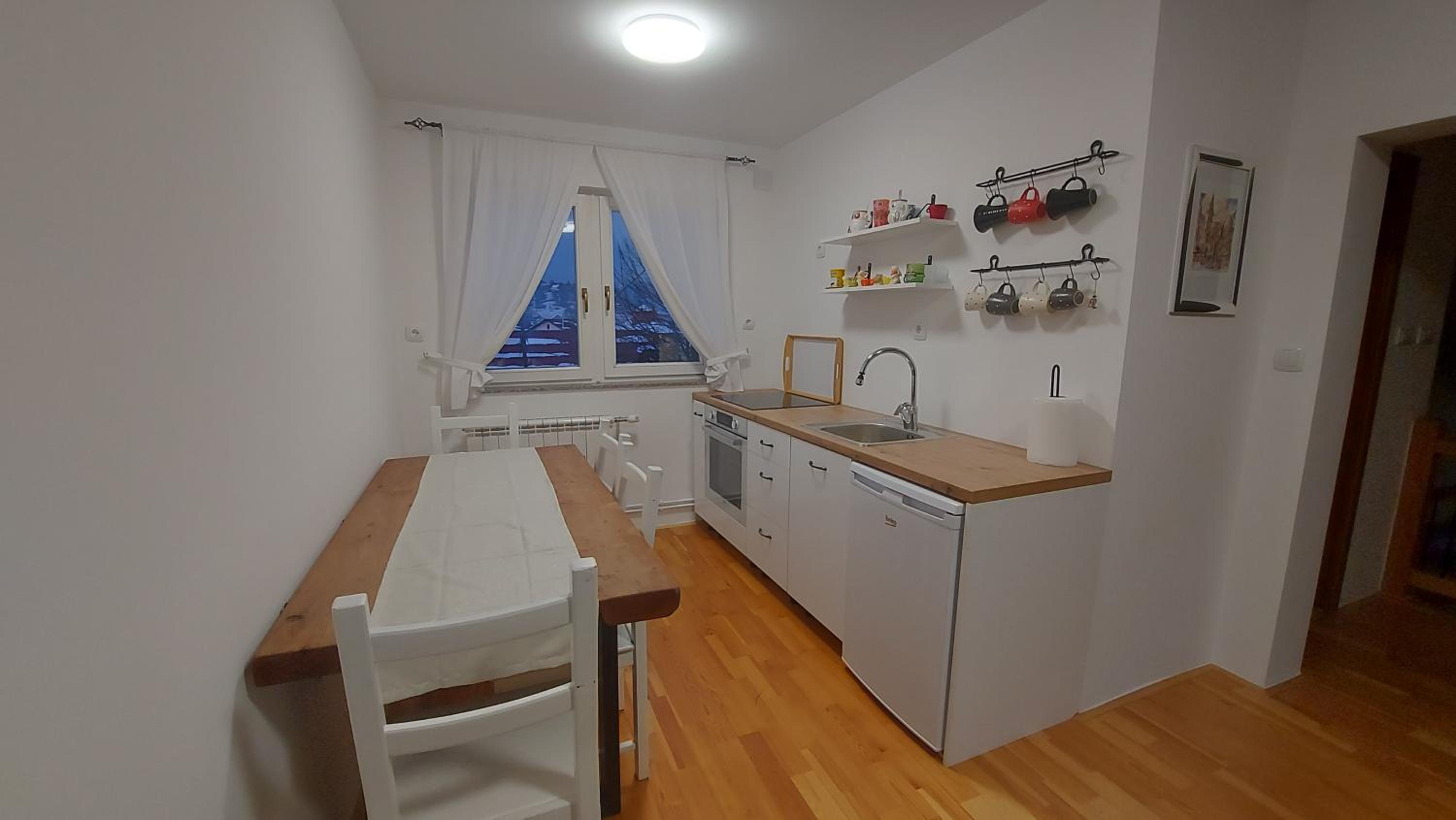 Idealna kuća za odmor, Pale