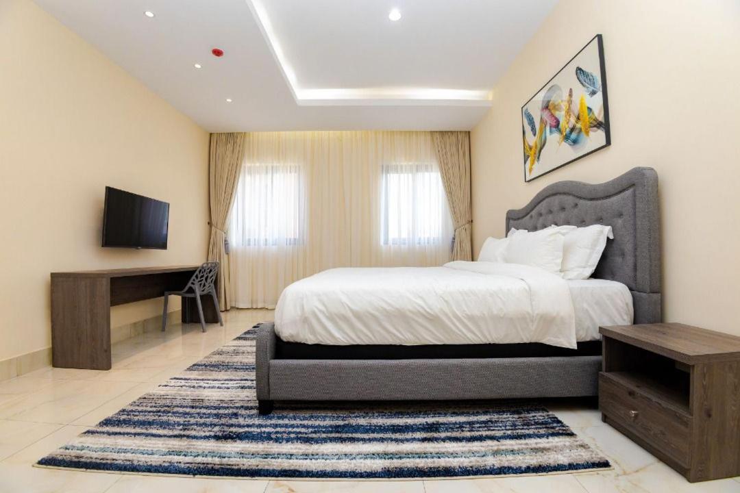 Austin David Accra, The Grand Delight