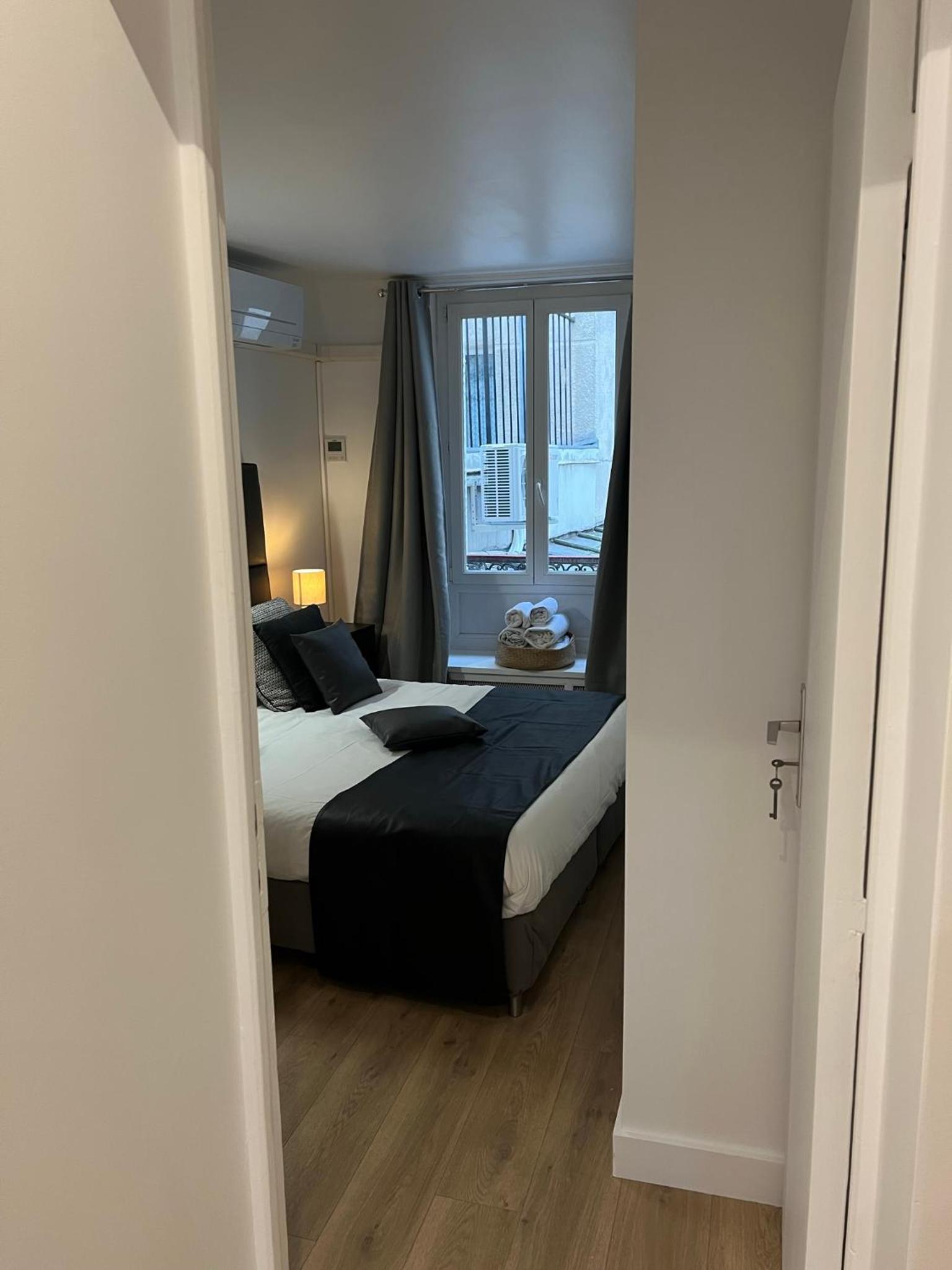 NOTRE DAME - STYLISH APARTMENT