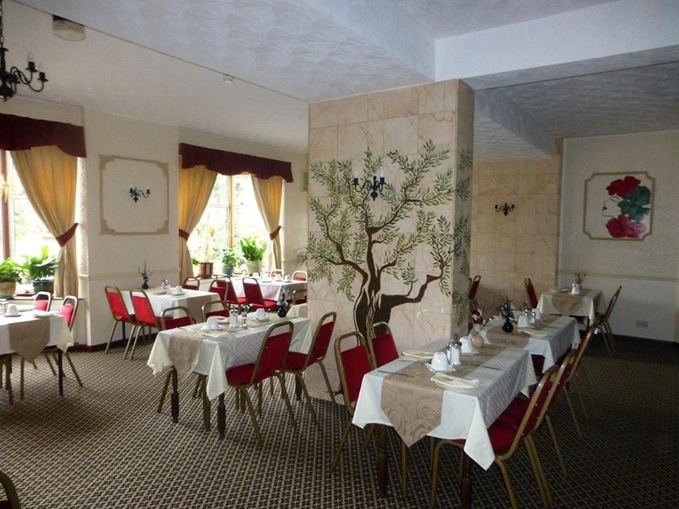 restaurant