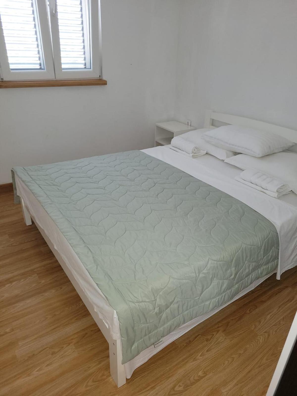 Photo 44