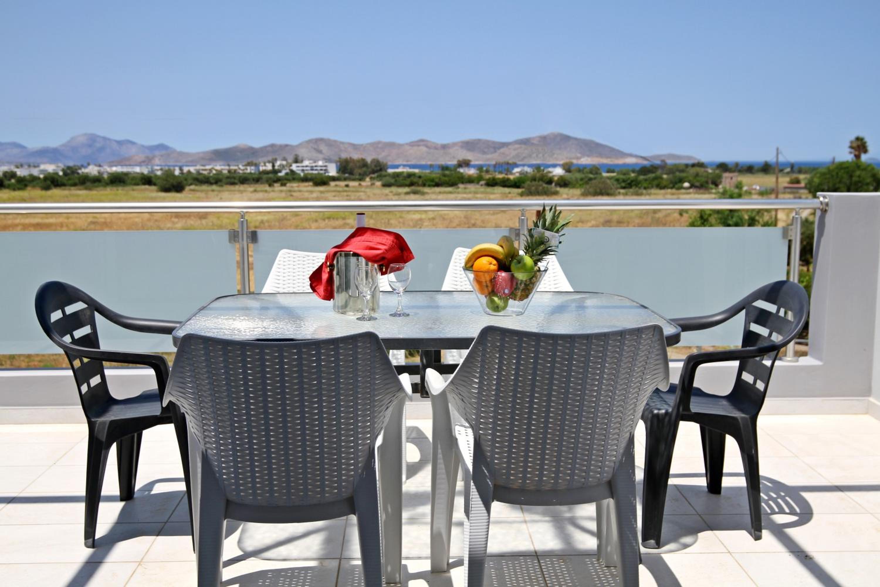 Xenos Villa 3 - Luxury Villa With Private Pool Near The Sea.