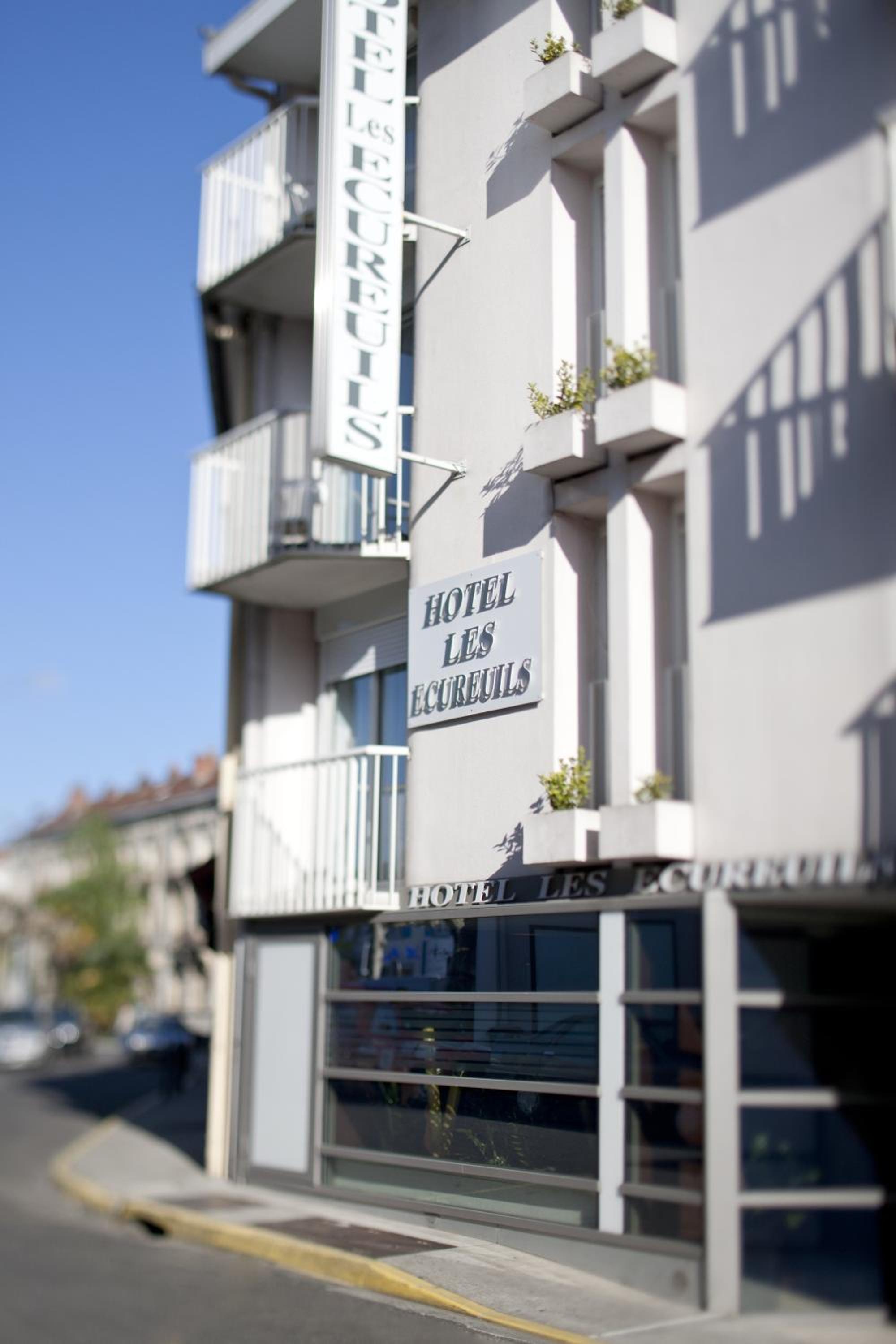 Dax Vacations - Hotel Thermes Les Ecureuils - Property Image 13