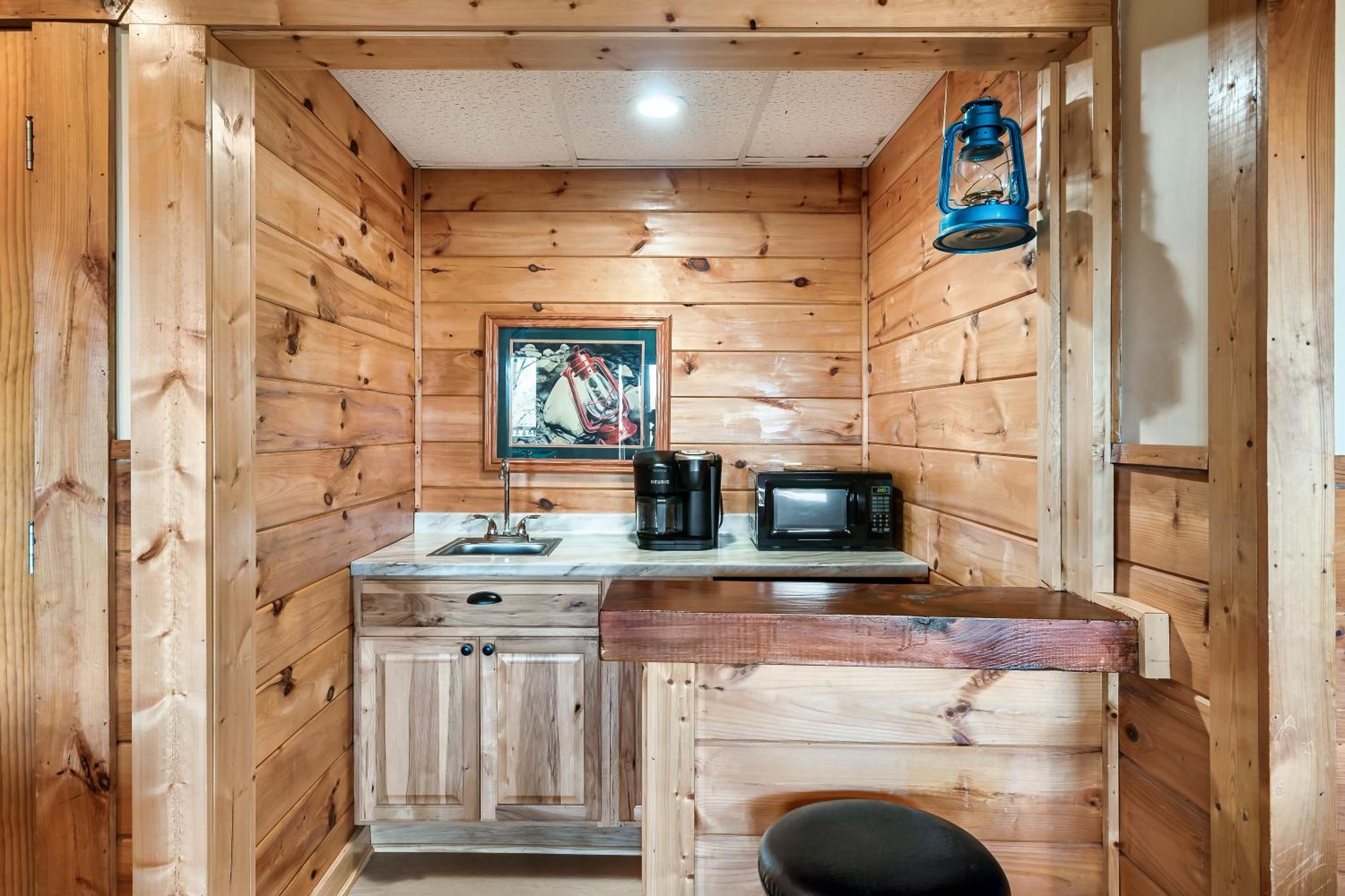 Alpine Splendor Family Game Room Views Hot Tub view 4
