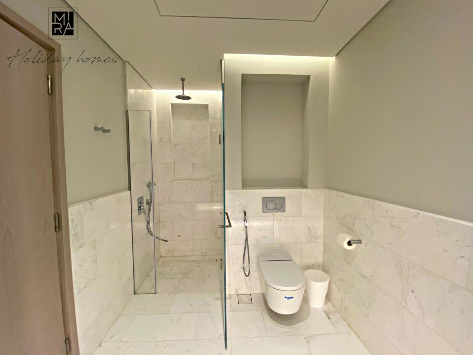 Mira Holiday Homes - Newly furnished Studio in Palm Jumeirah photo 5