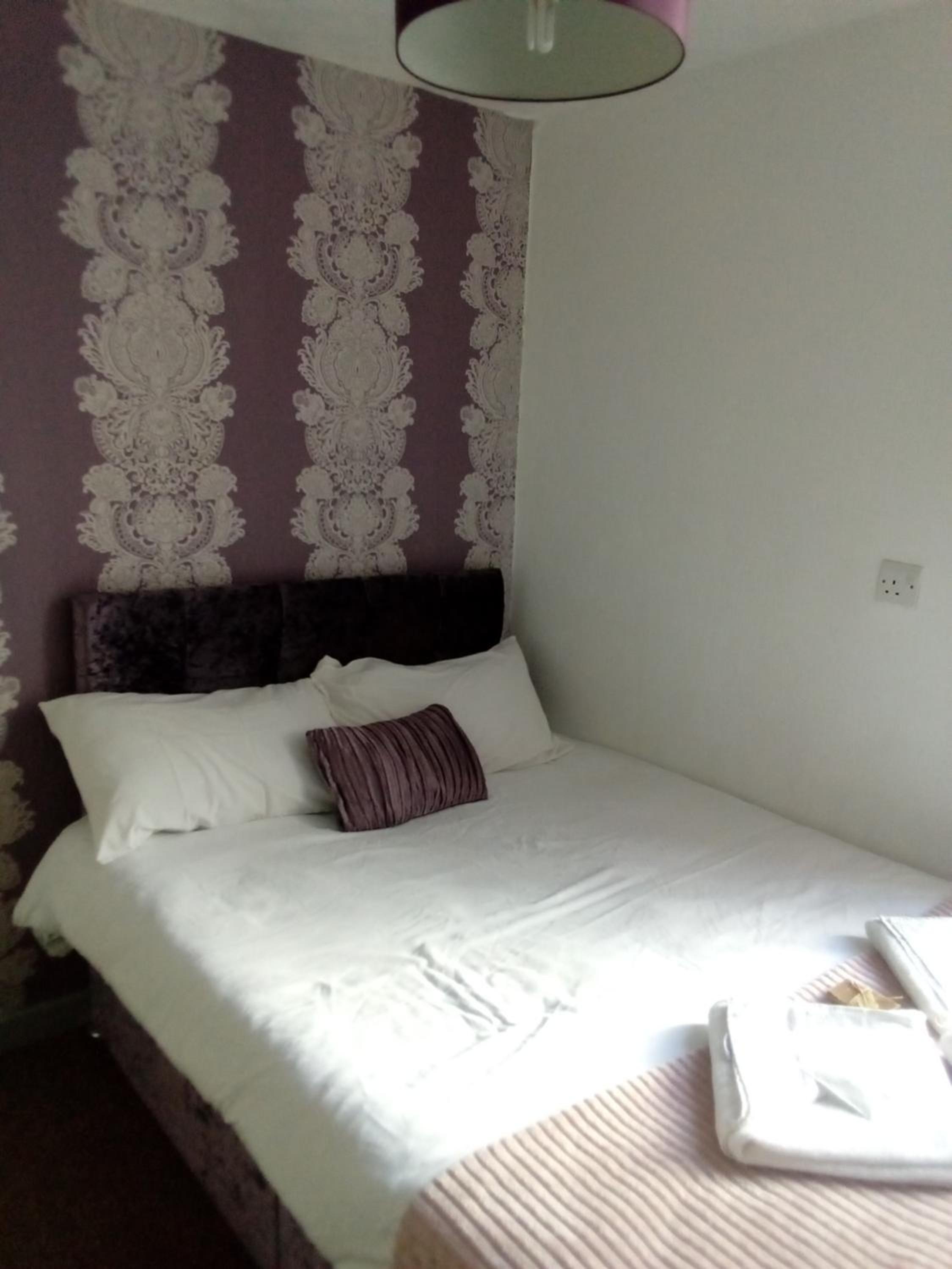 Arnies Hotel view 4