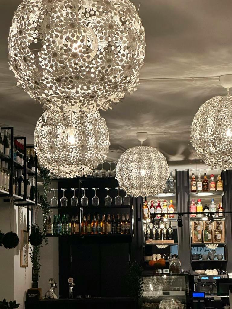 bar