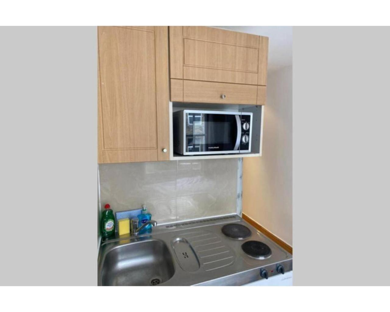 80 Inverness Terrace