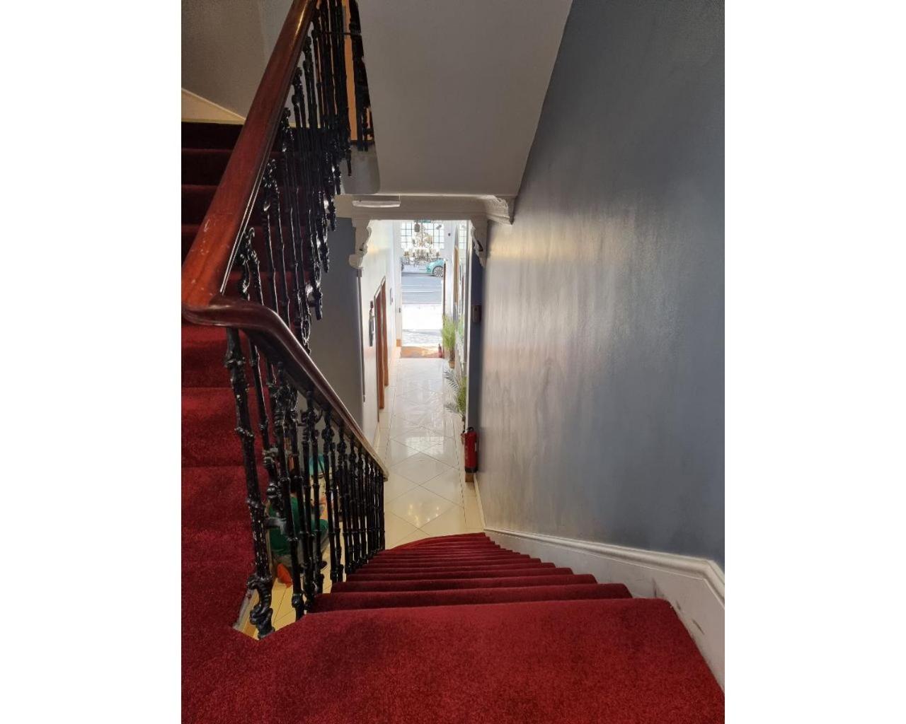 80 Inverness Terrace