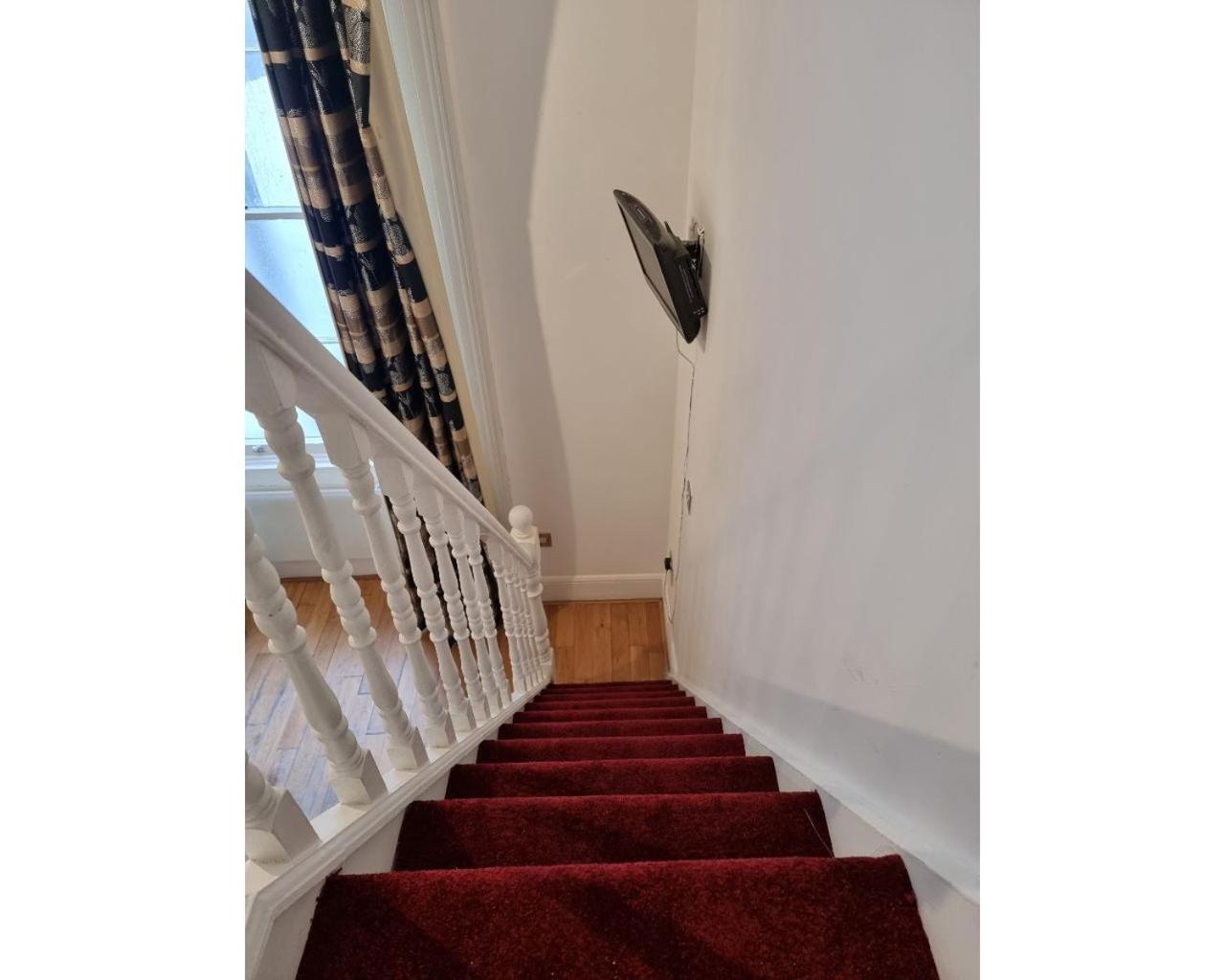 80 Inverness Terrace