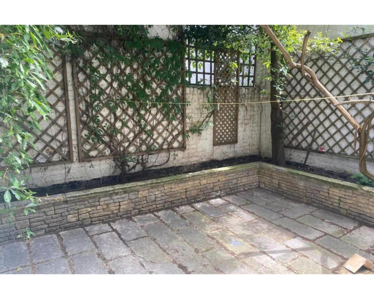 80 Inverness Terrace