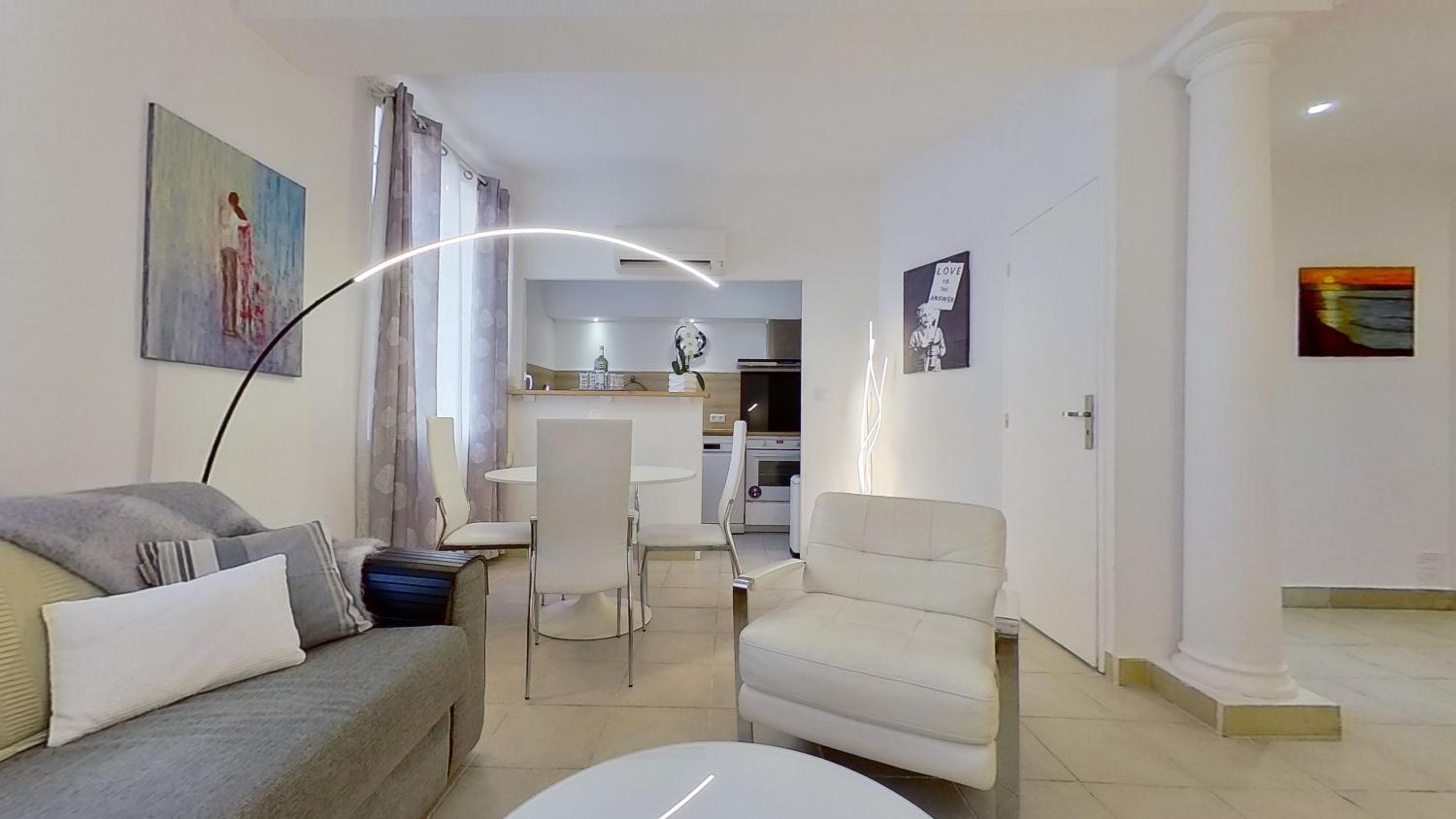 Marseille Vacations - Le Pytheas Vieux Port Marseille - Property Image 3
