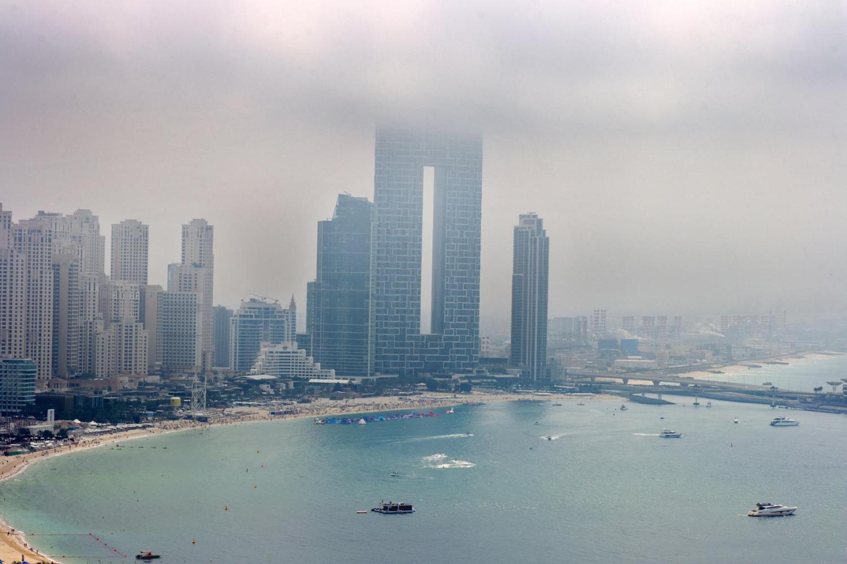 Livbnb Suites - 3 Bedroom With Private Beach Marina Skyline View — 26