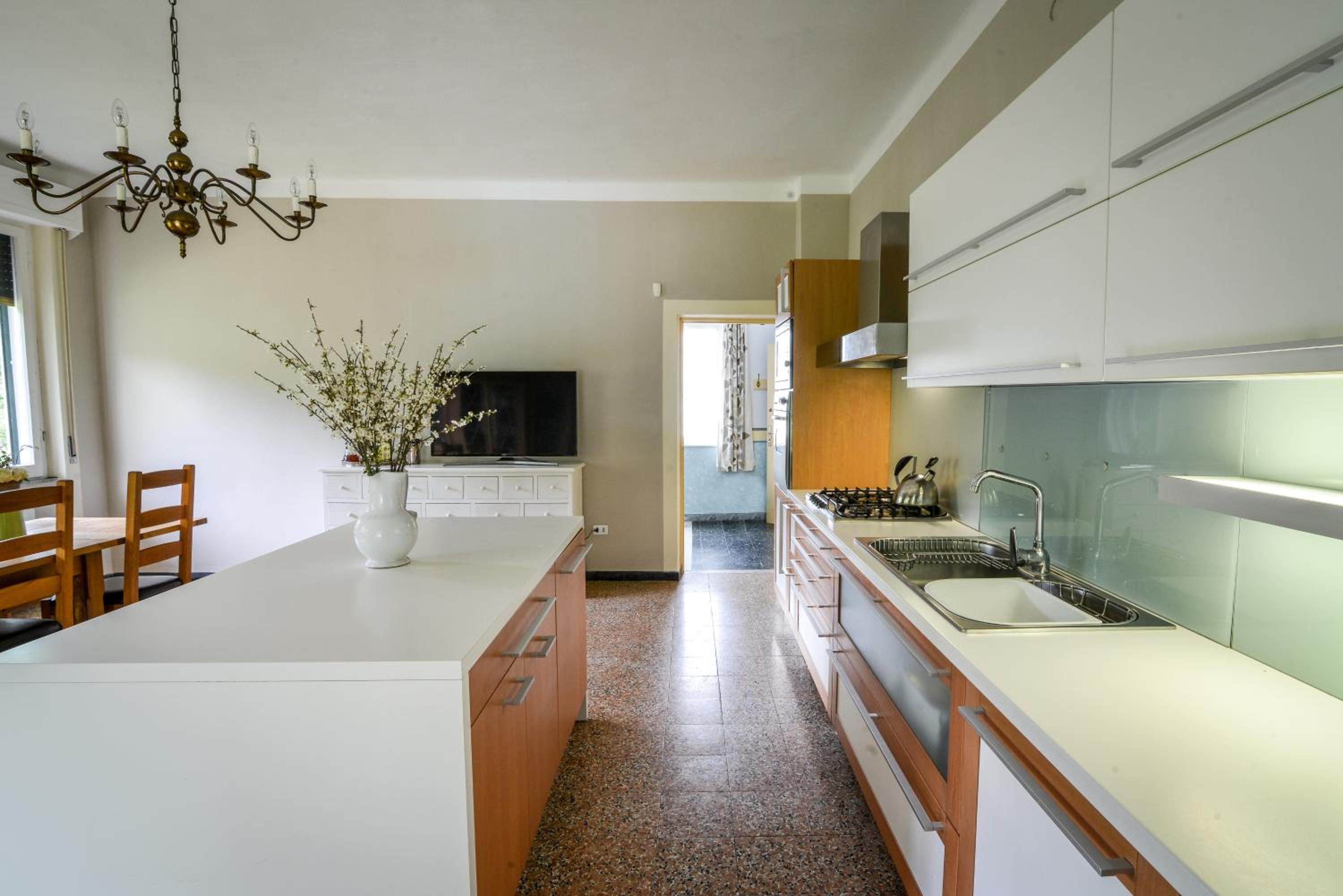 Villa Ariola