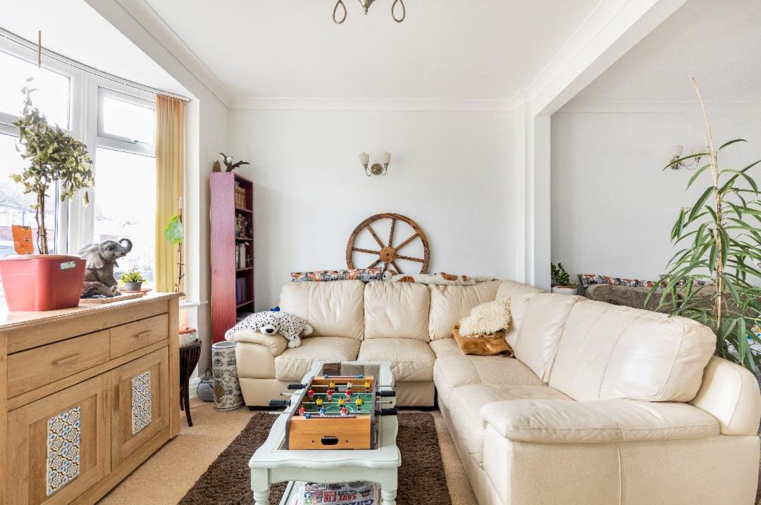 Lovely house (Ealing, London)