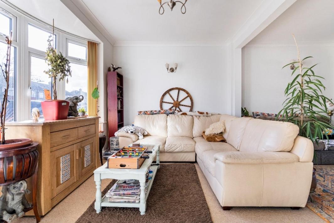 Lovely house (Ealing, London)