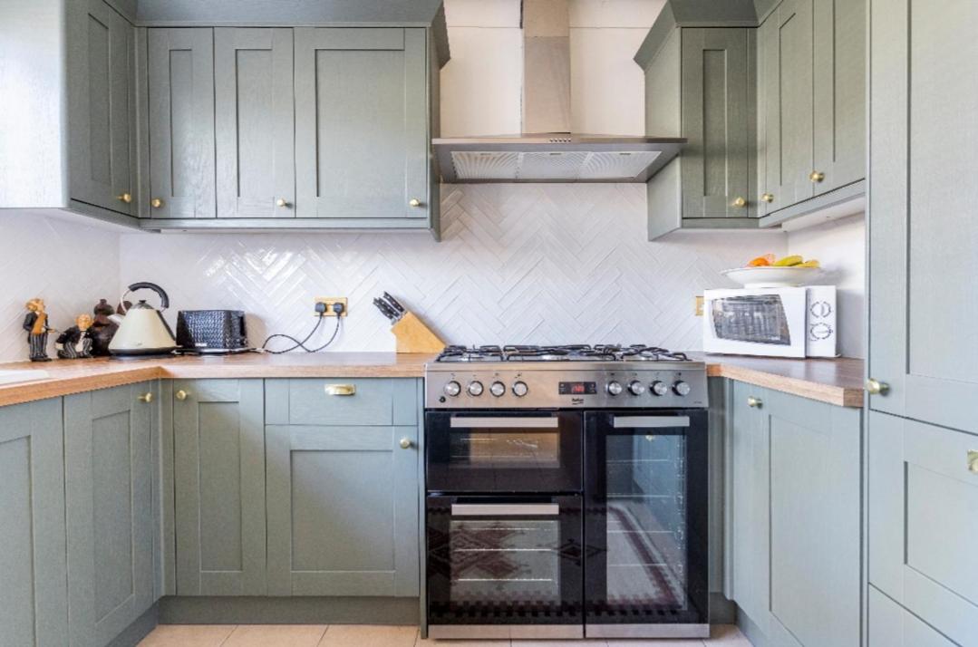 Lovely house (Ealing, London)