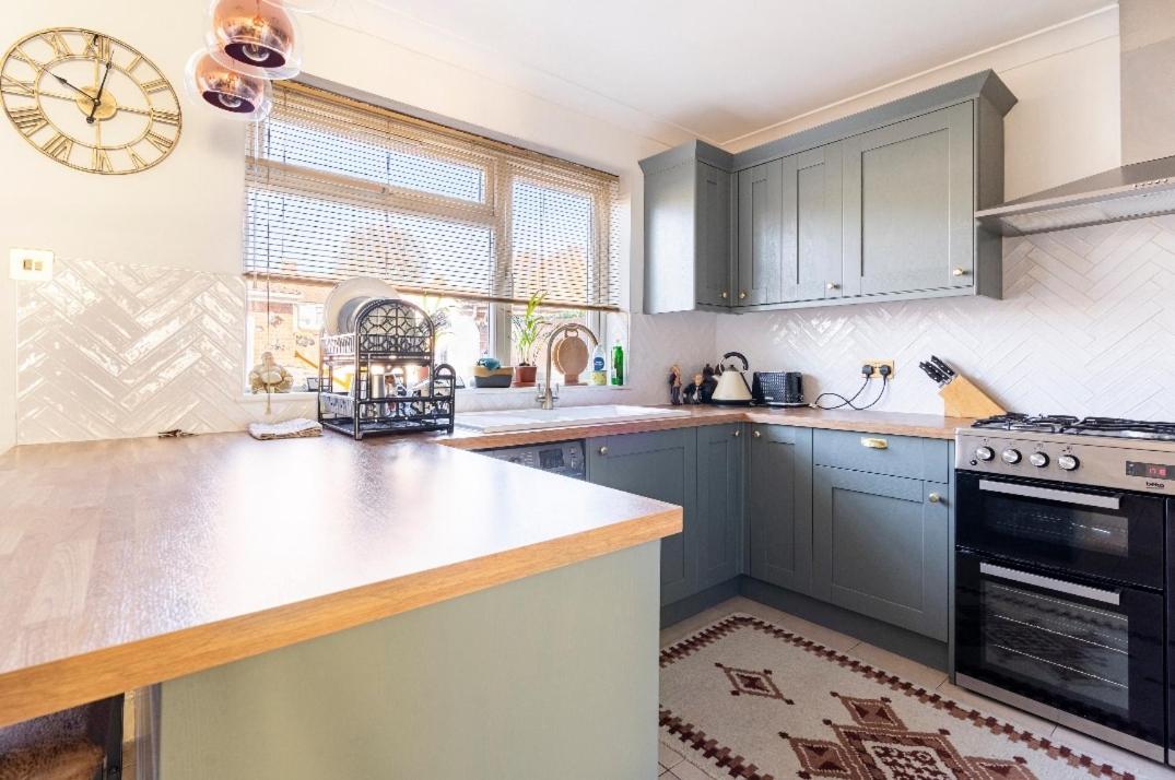 Lovely house (Ealing, London)