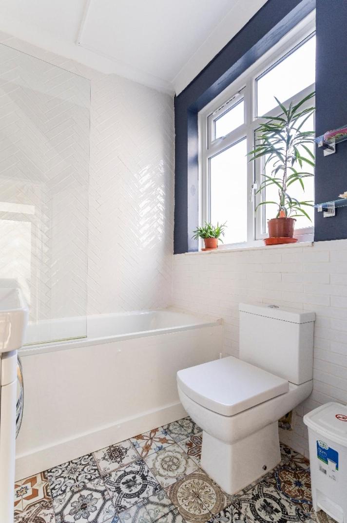 Lovely house (Ealing, London)