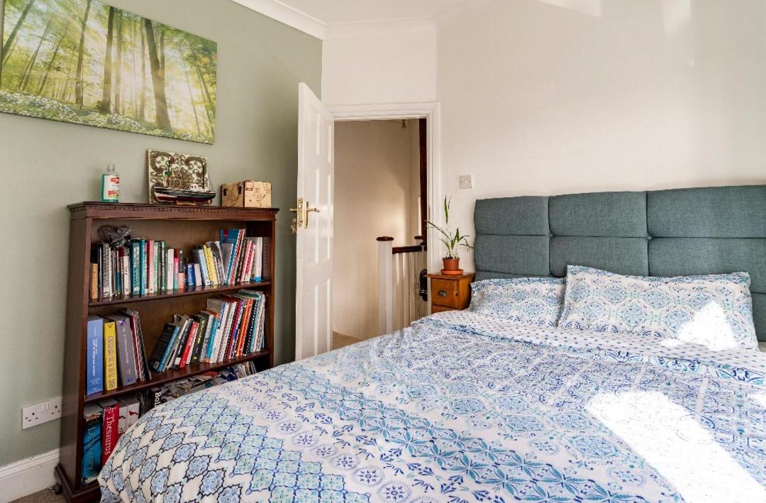 Lovely house (Ealing, London)