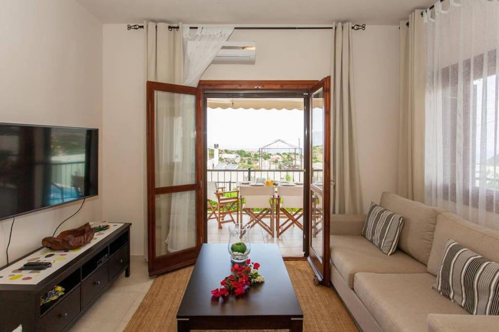 Villa Seashell, Private Pool and Magnficent View view 5