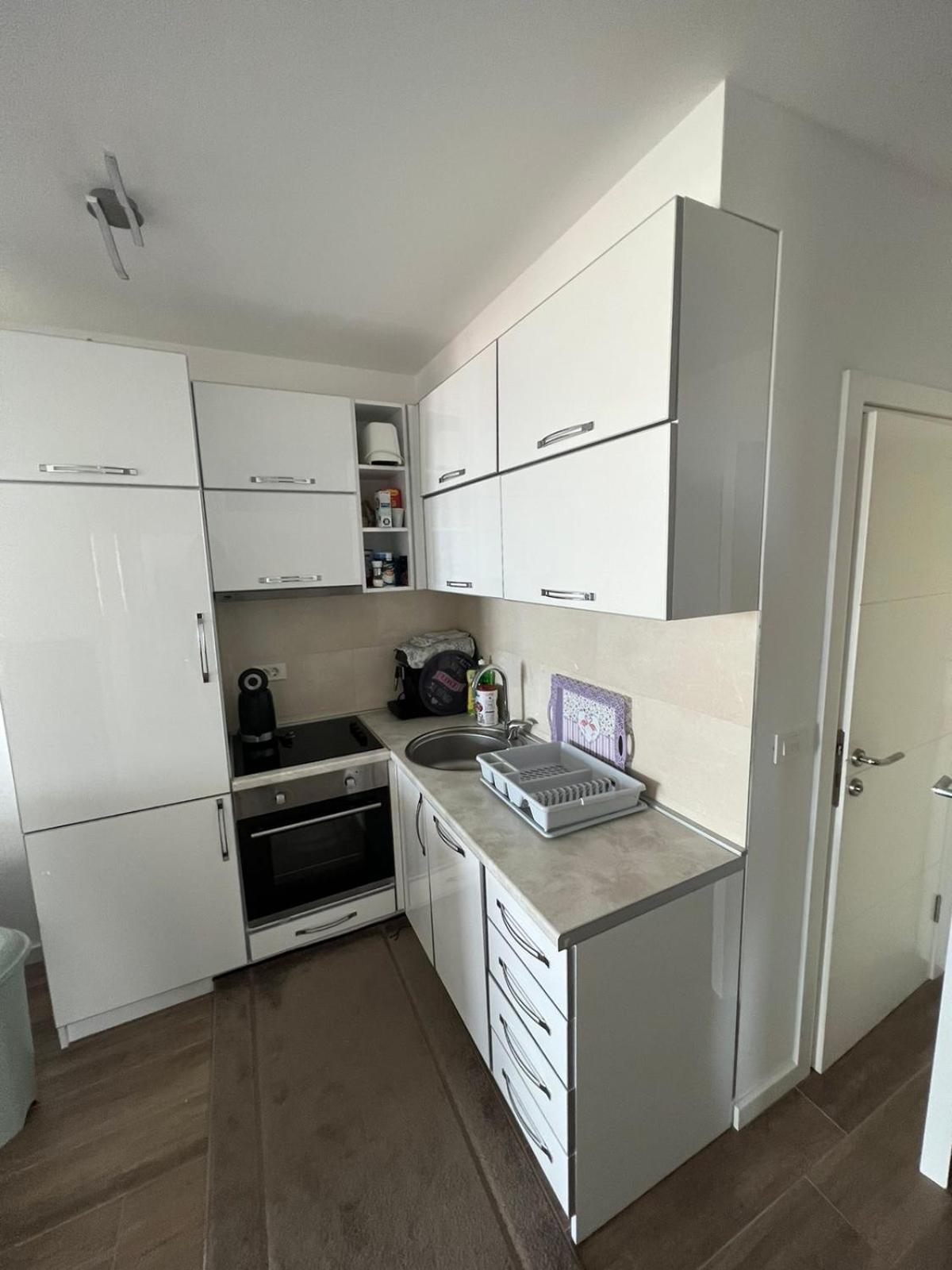 Apartments Meri view 5