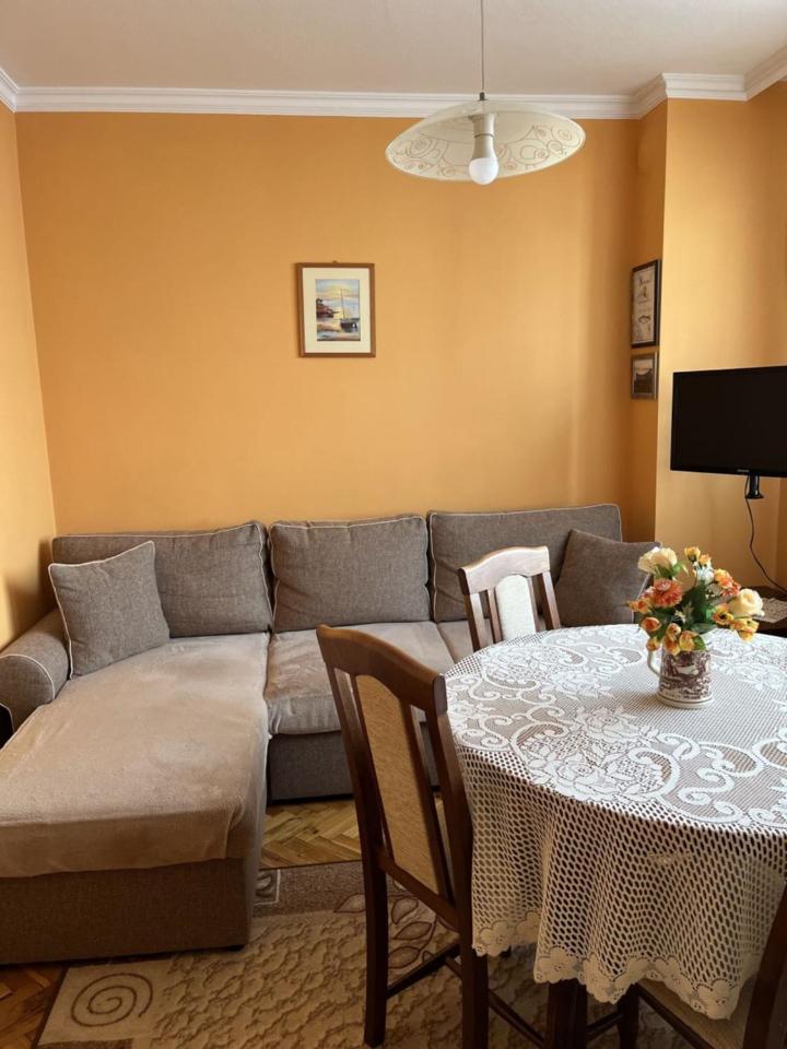 Apartment Geni view 2