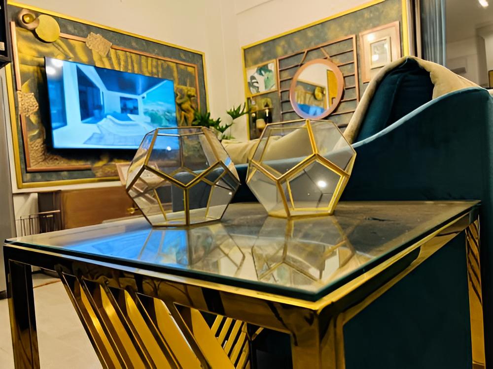 Lobby & Reception