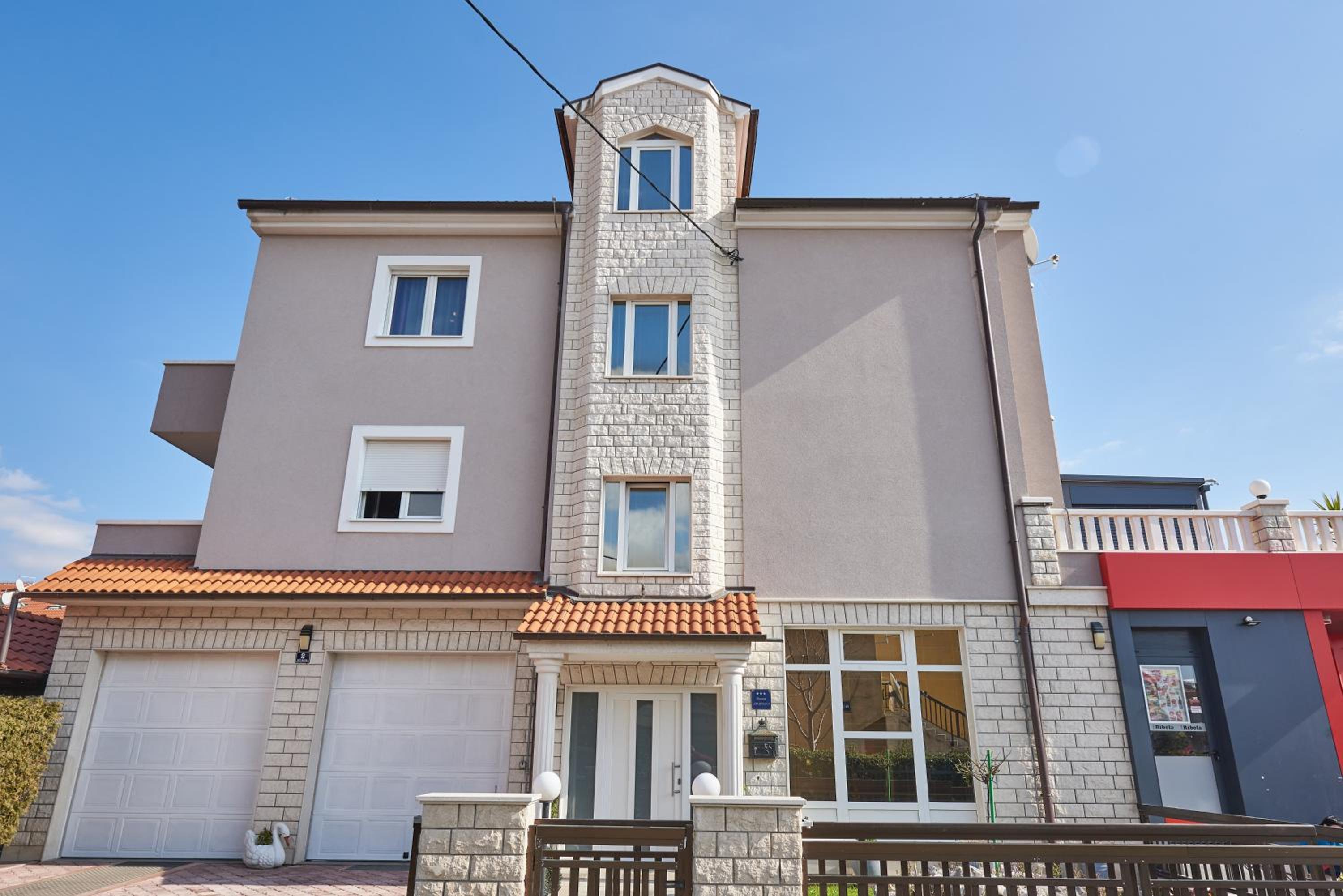 Apartments Lovric with sea view view 4