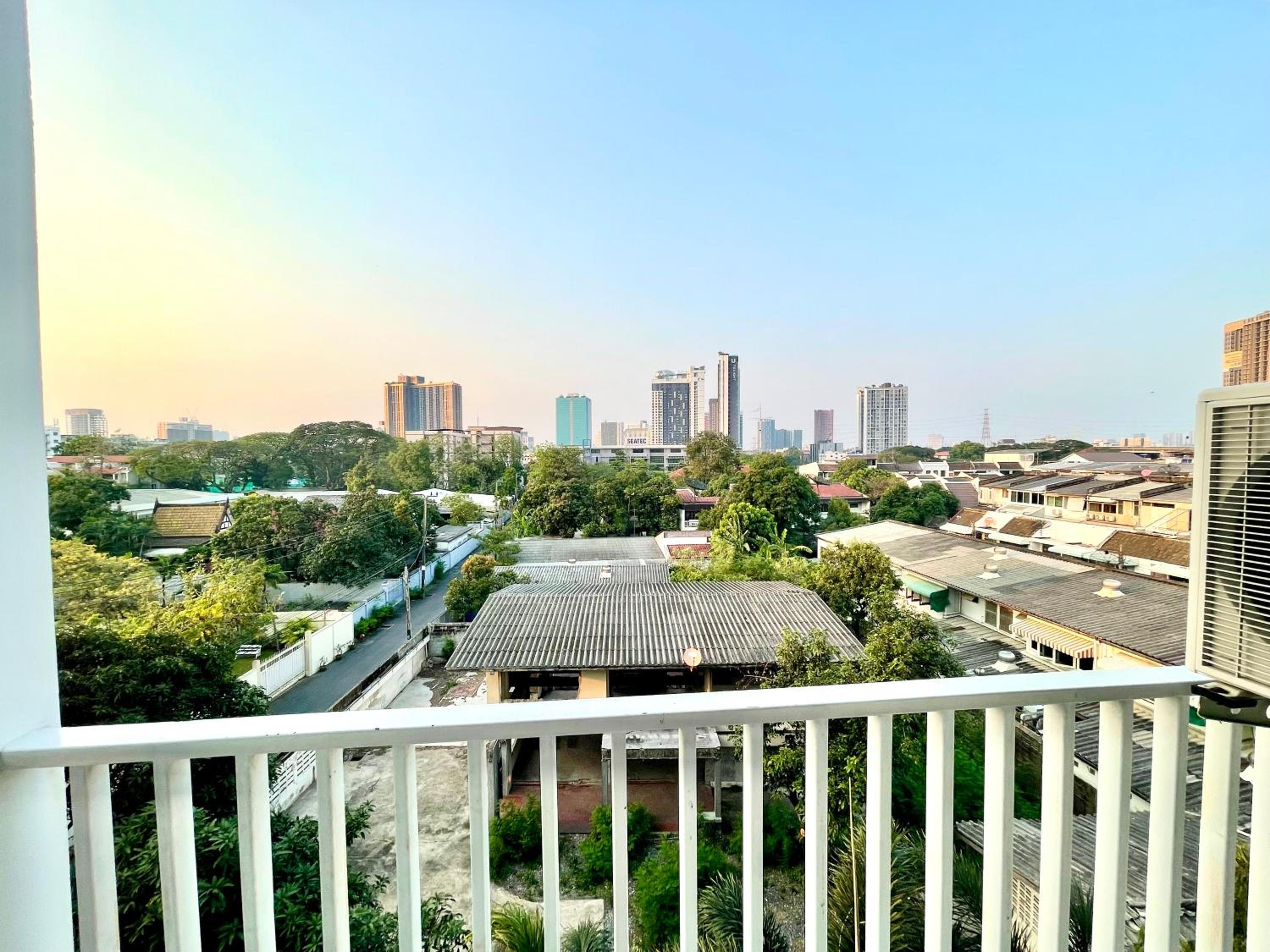Town Sukhumvit 71